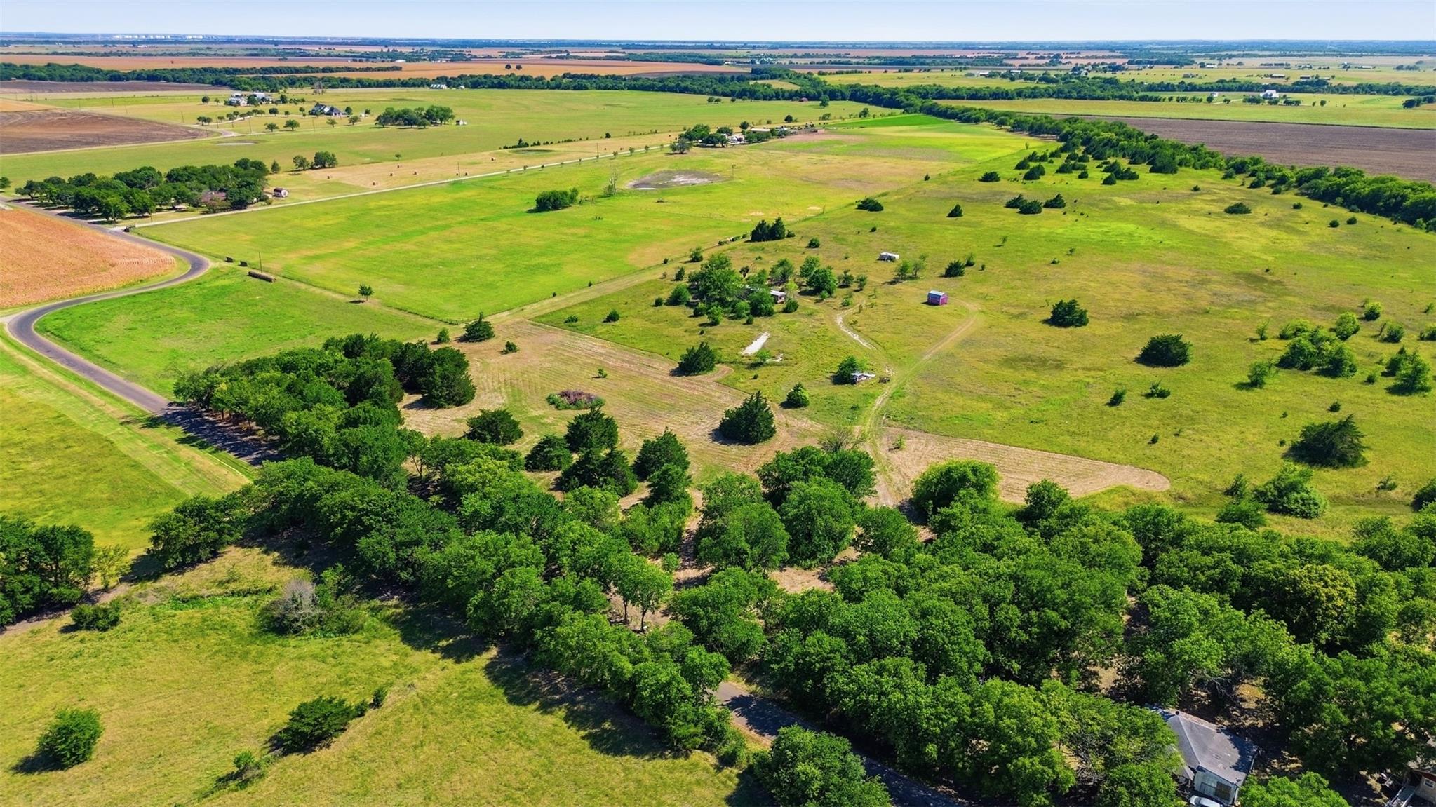 main property photo 4