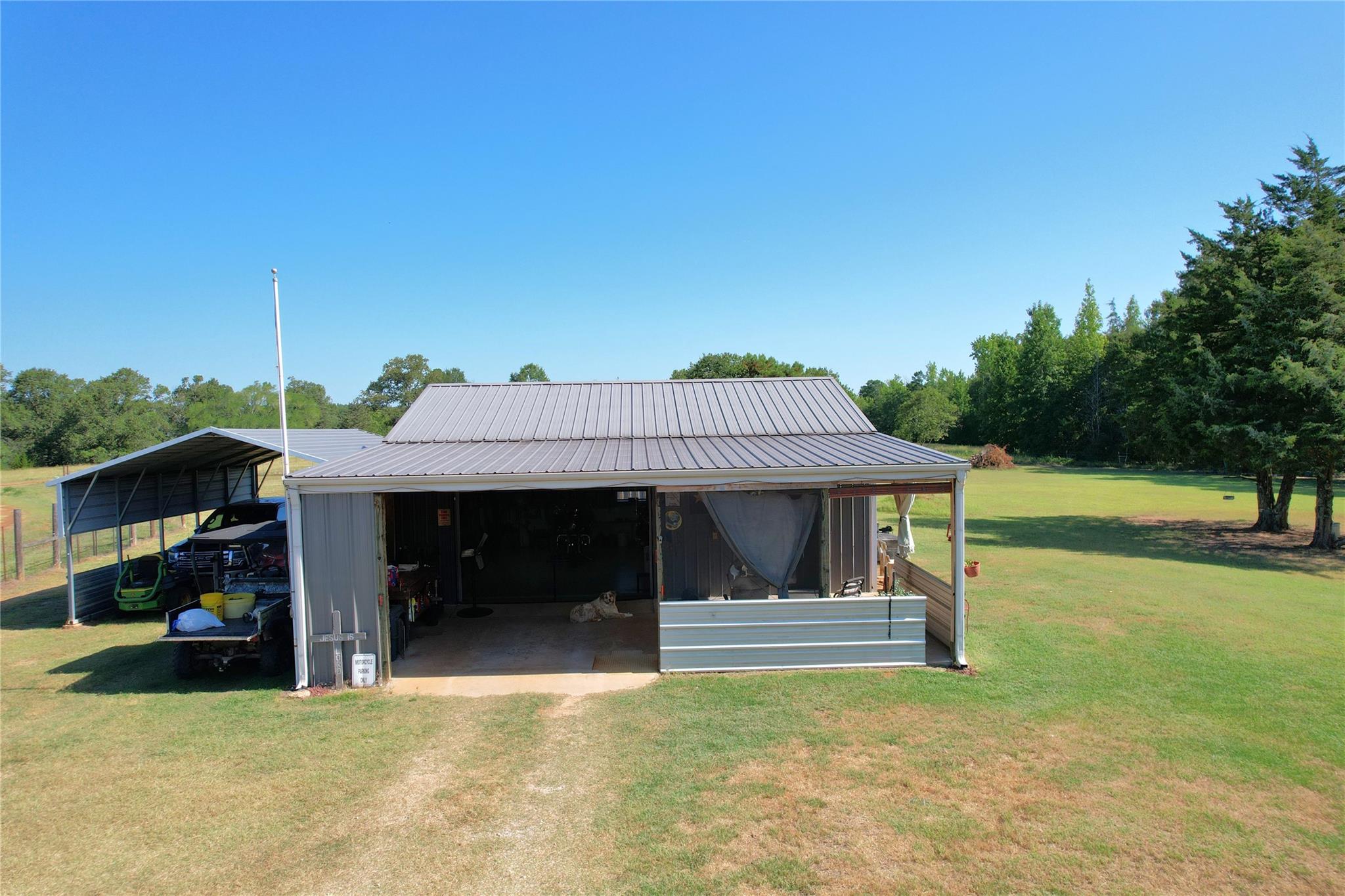 main property photo 27