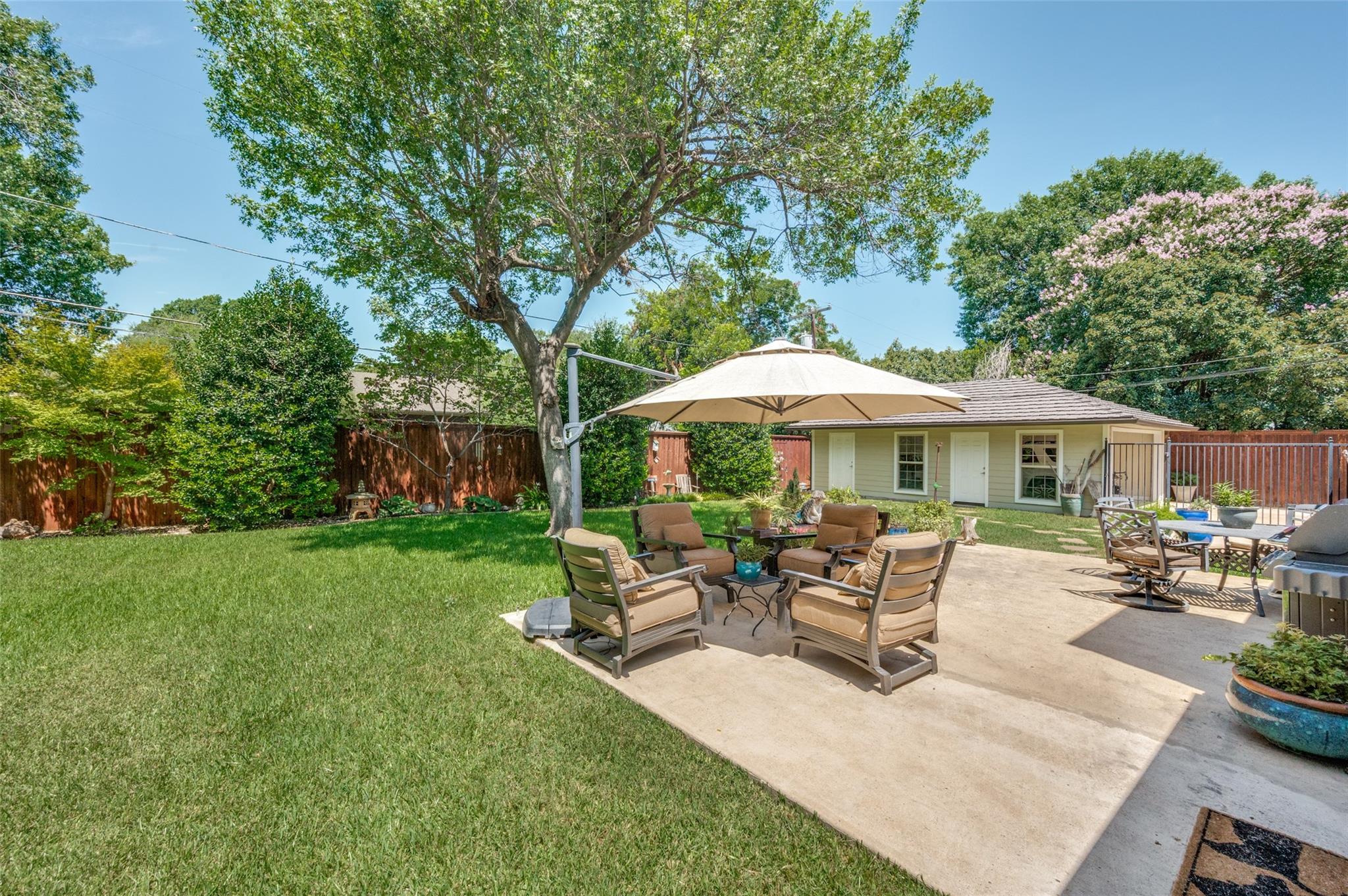 main property photo 22