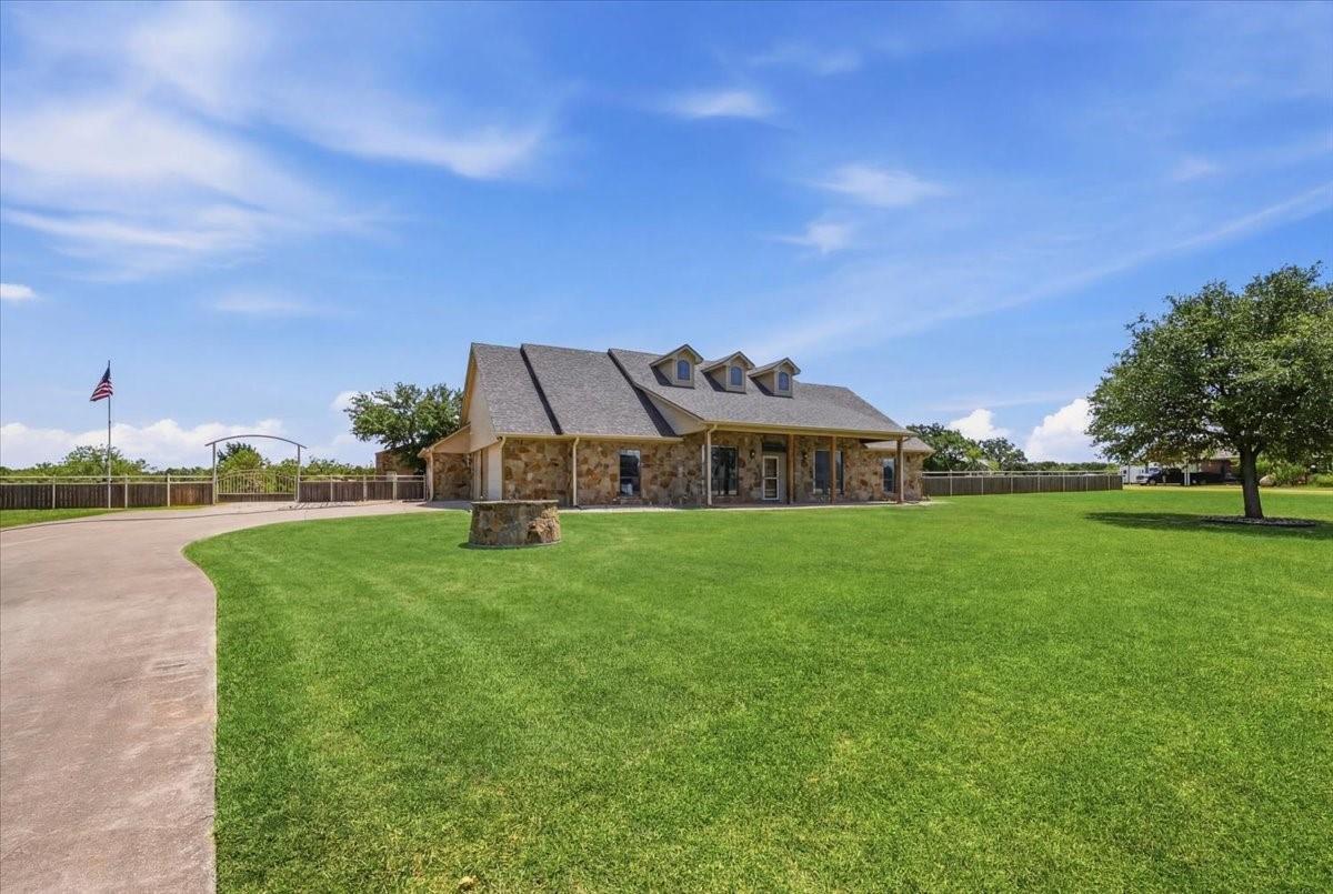 main property photo 4