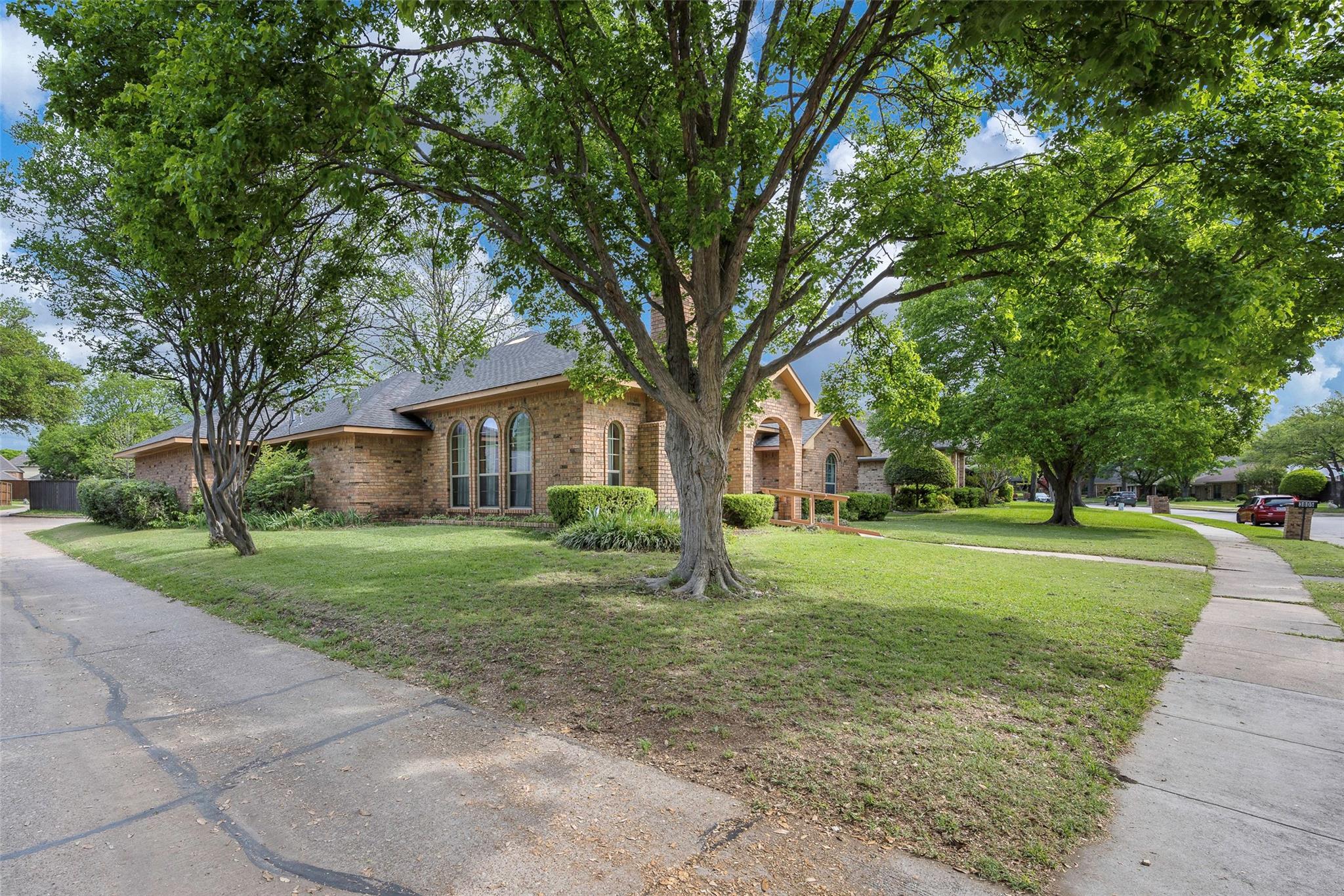 property viewer photo 3