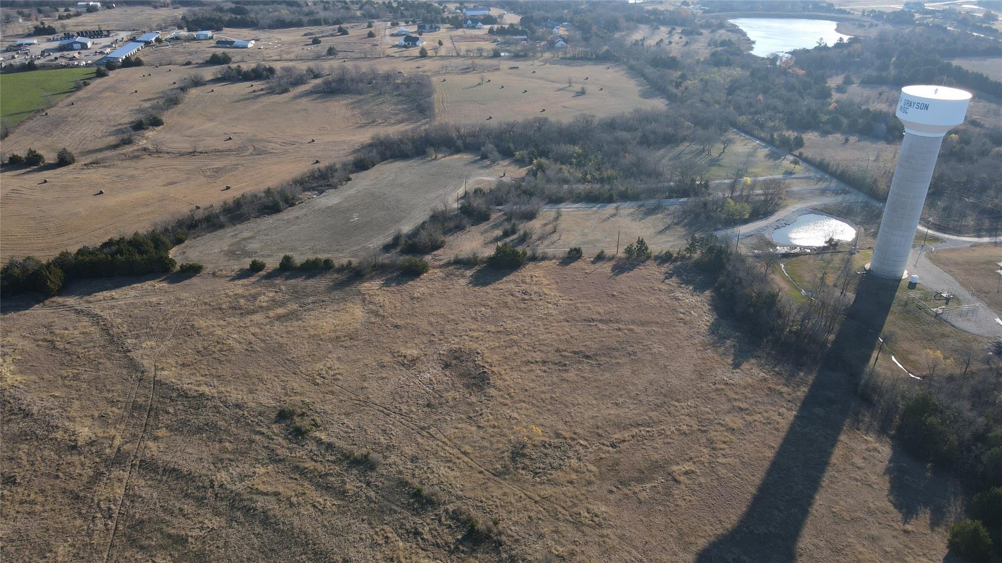 main property photo 6