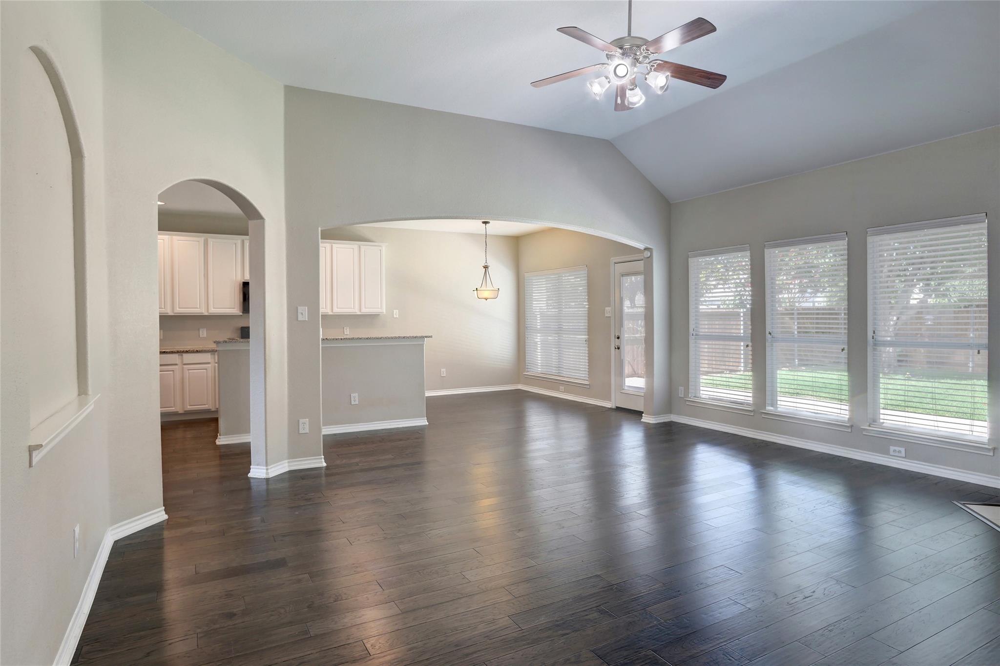 property viewer photo 13
