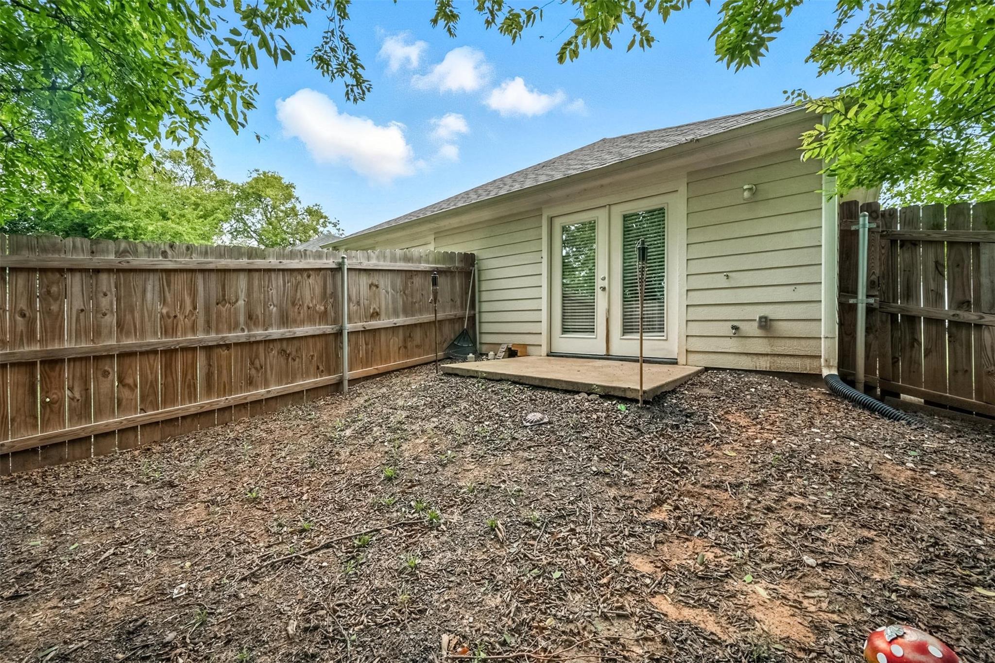 main property photo 16