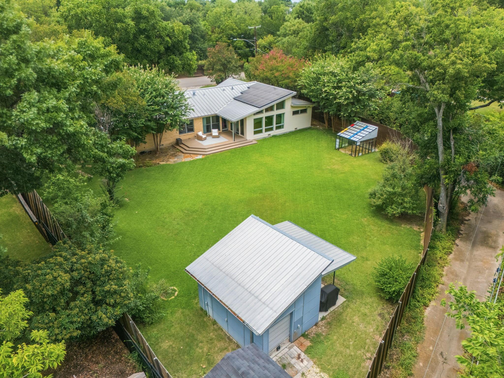 main property photo 17