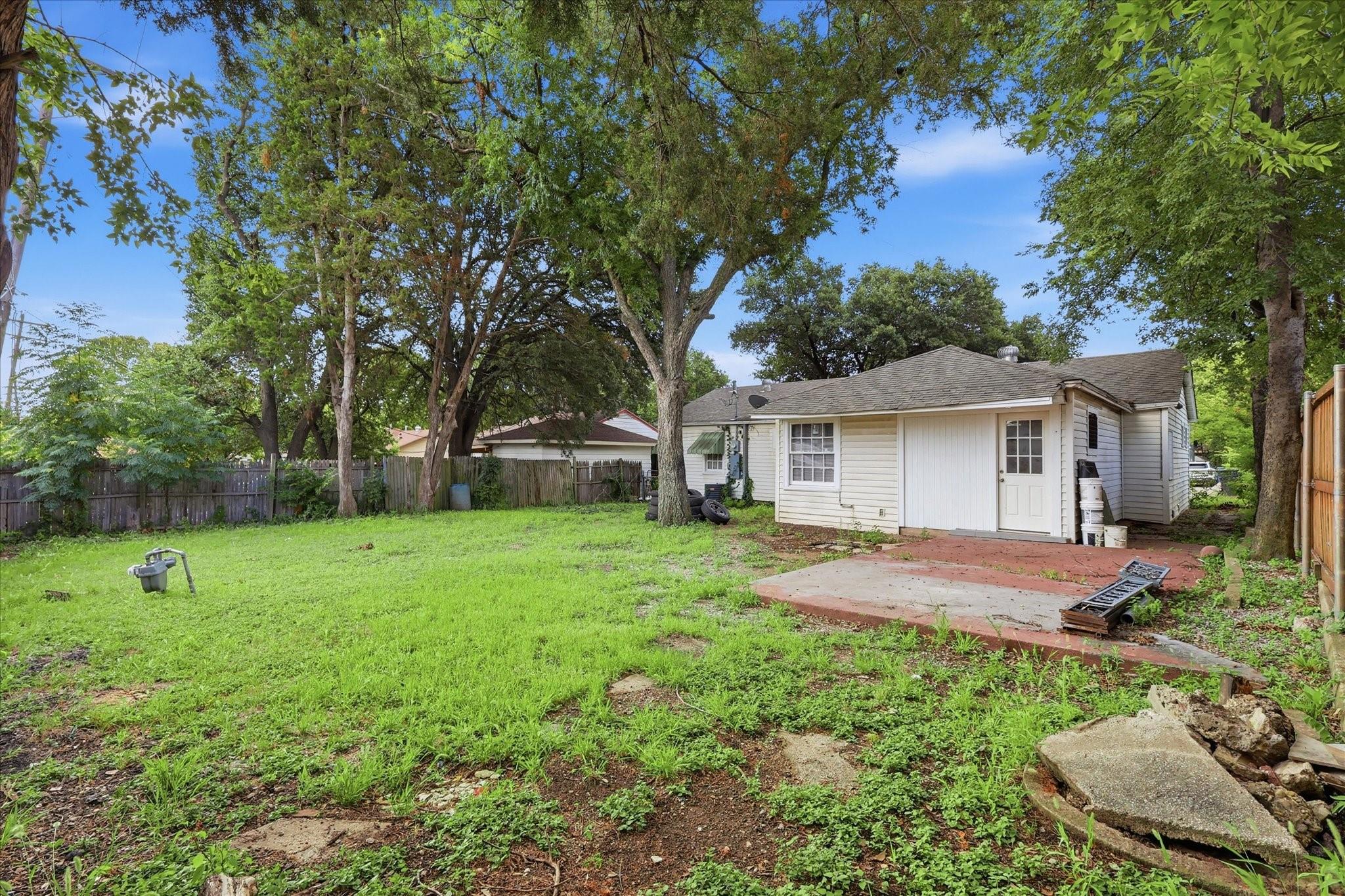 main property photo 13
