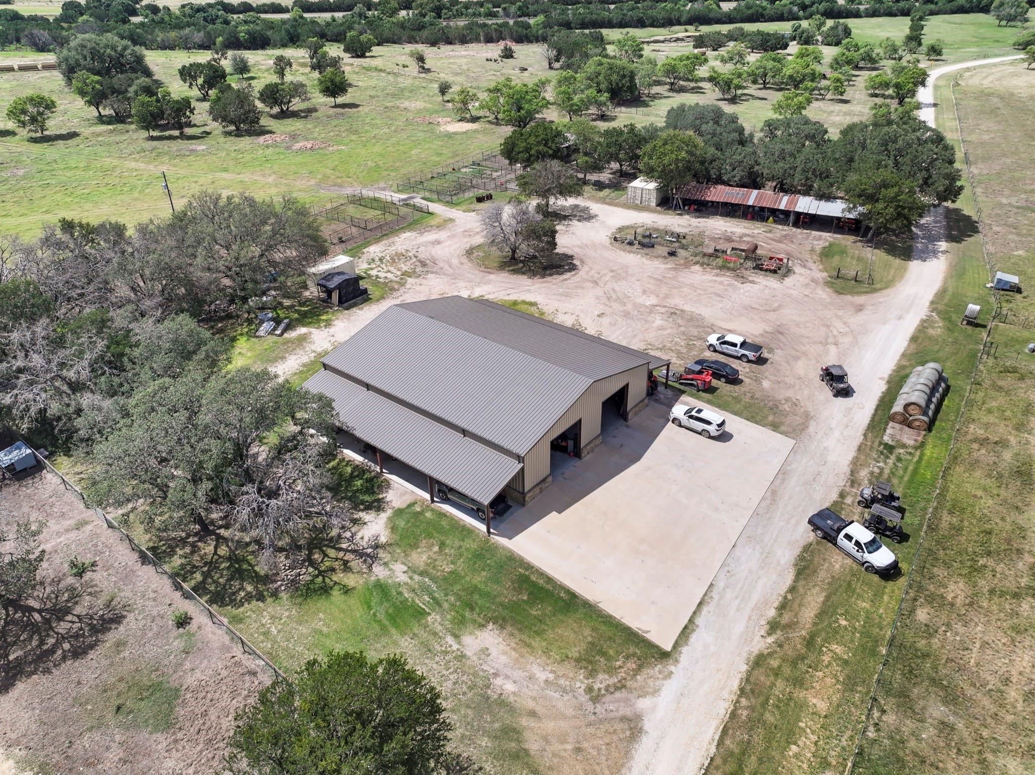main property photo 11