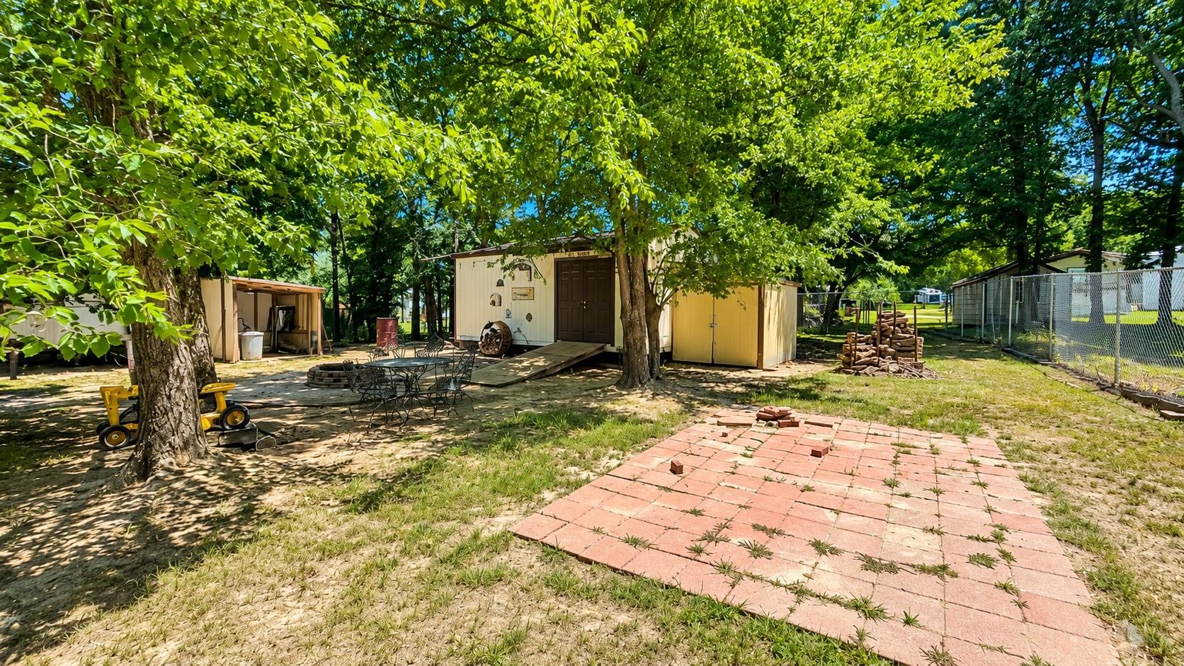 main property photo 30
