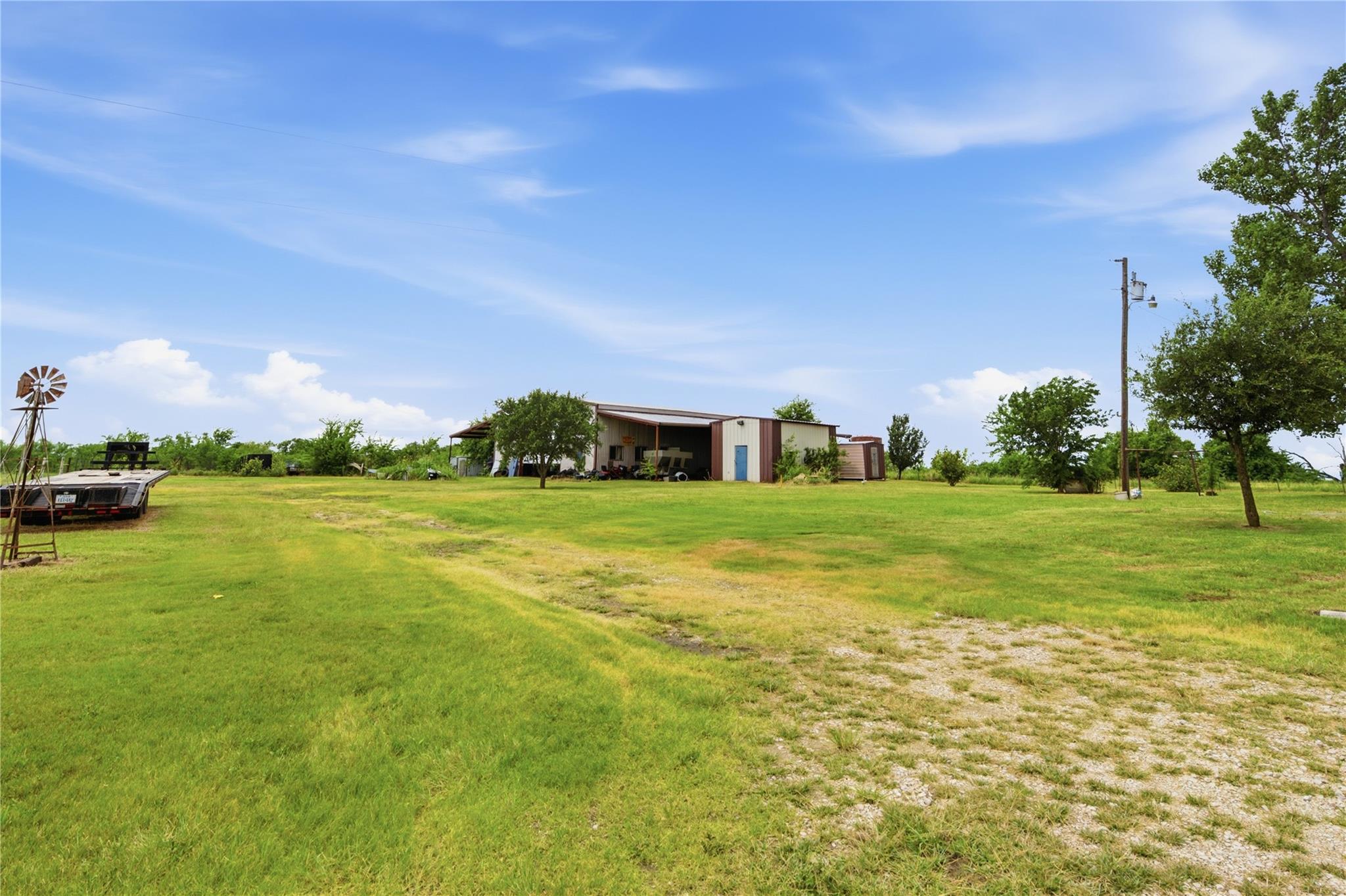 main property photo 5