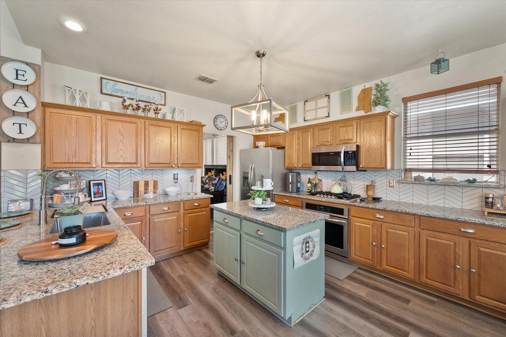 main property photo 8