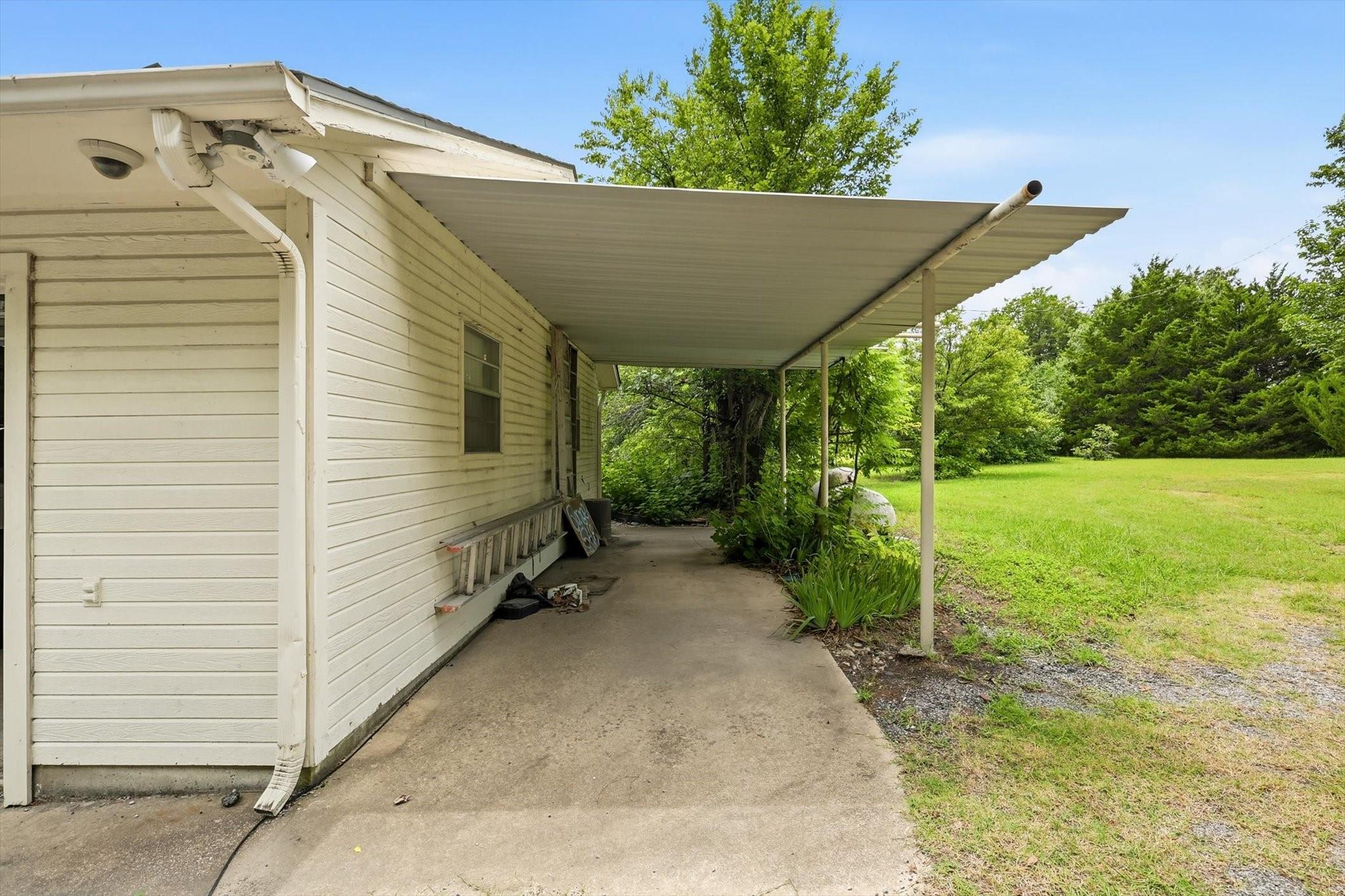 main property photo 25