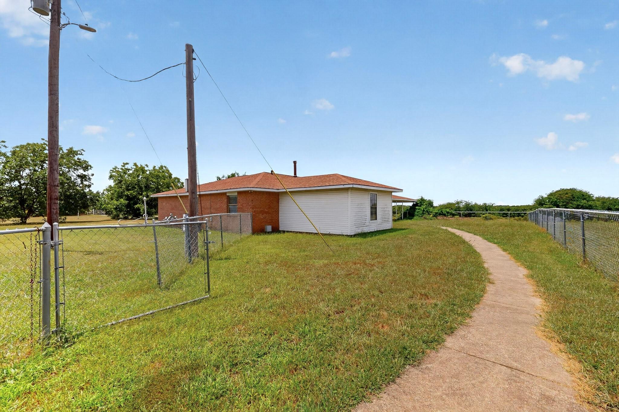 main property photo 29
