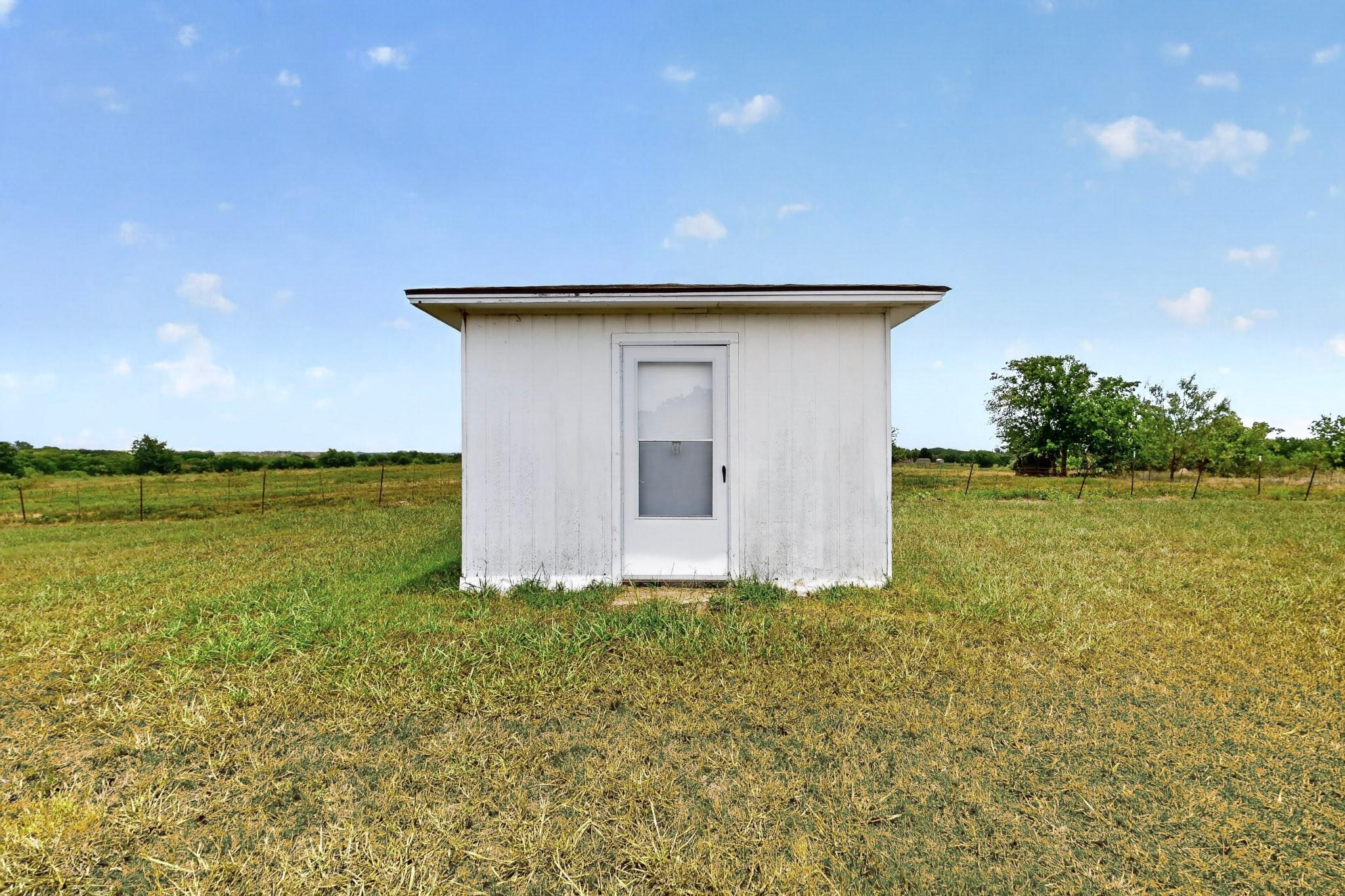 main property photo 31