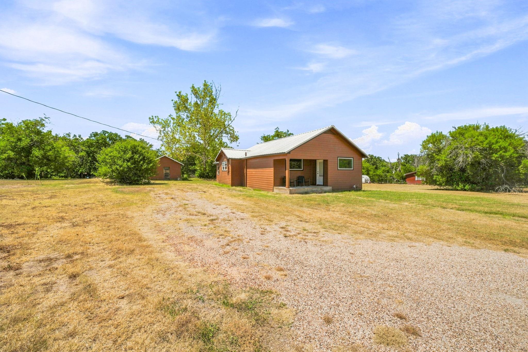 main property photo 2