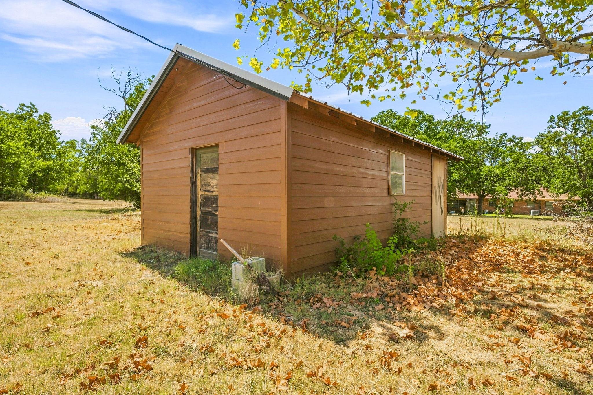 main property photo 20