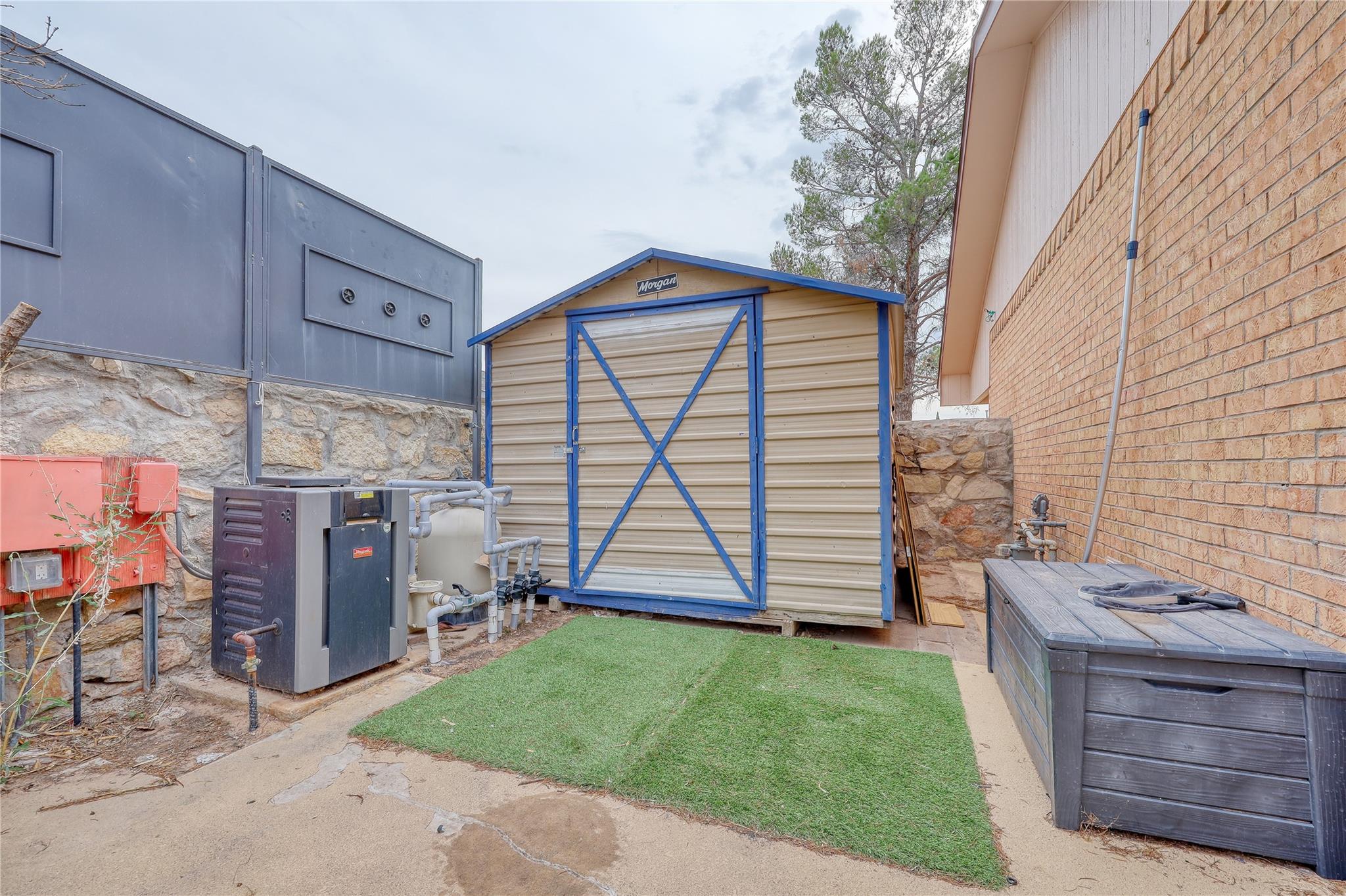 main property photo 24
