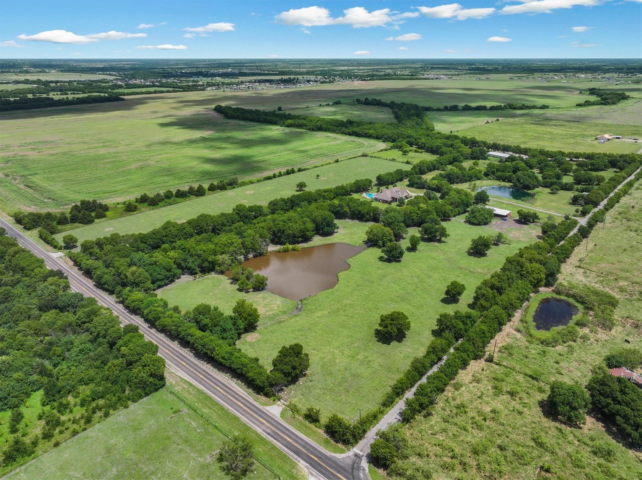 main property photo 9