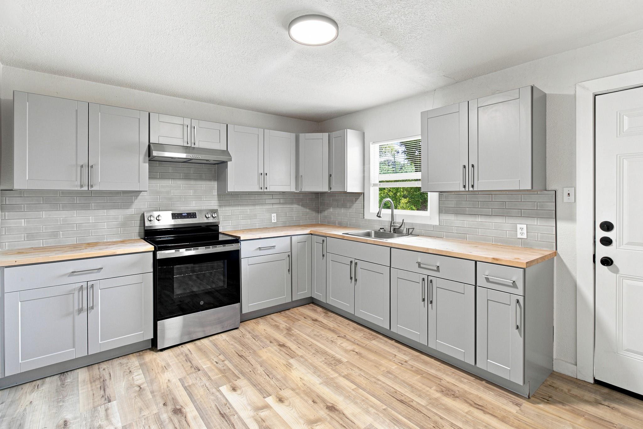 property viewer photo 22