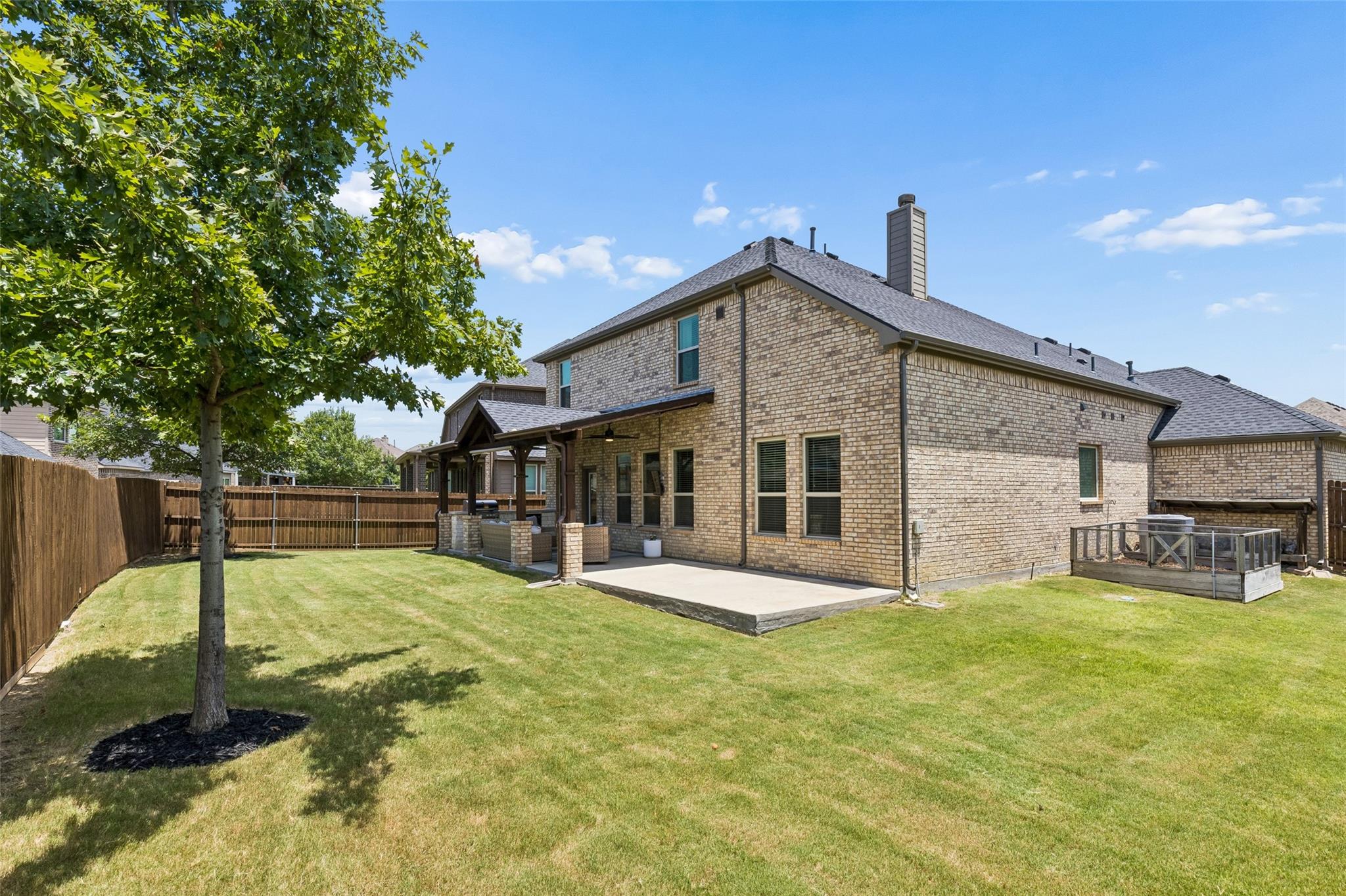 main property photo 30