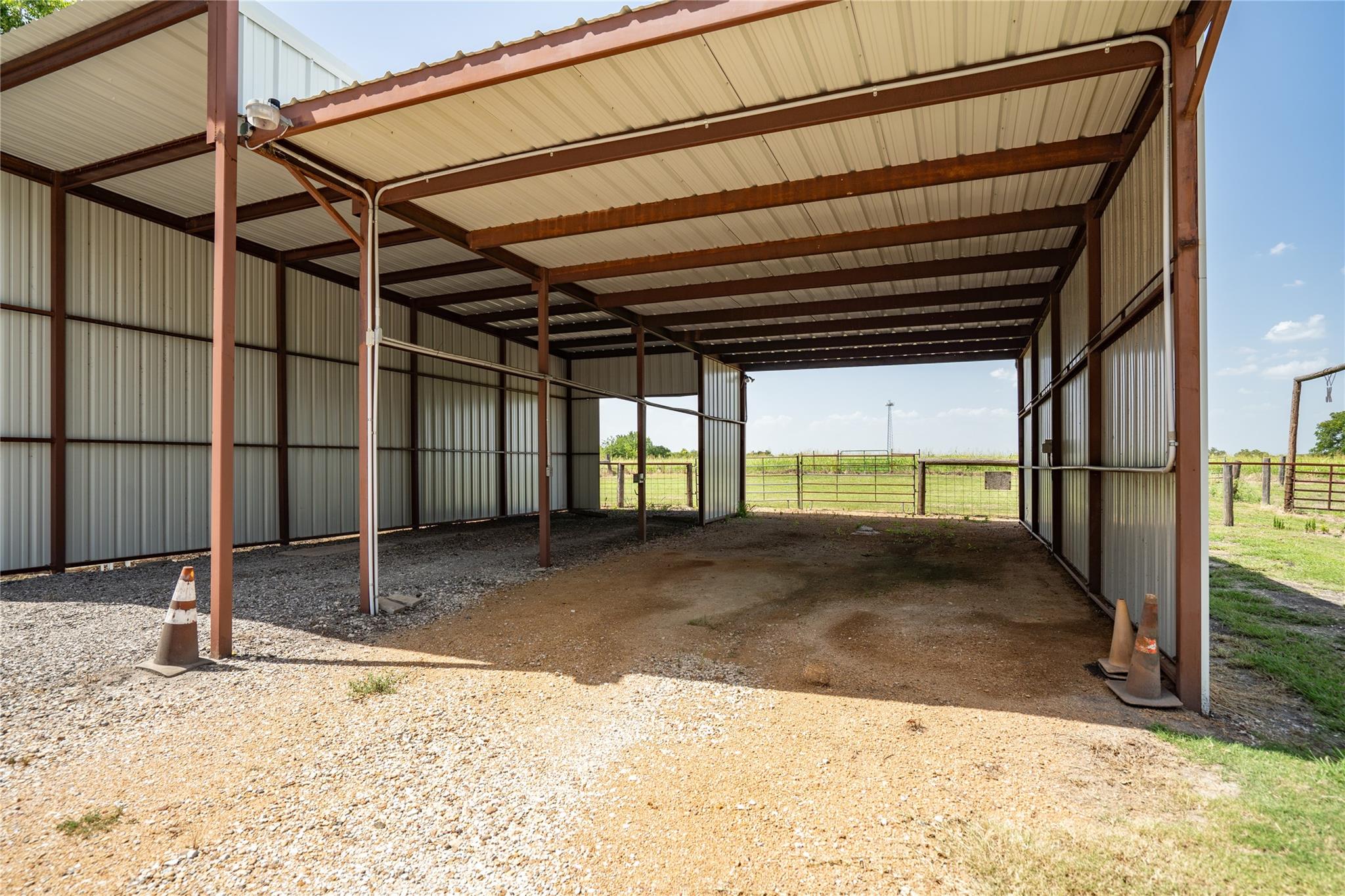 main property photo 24