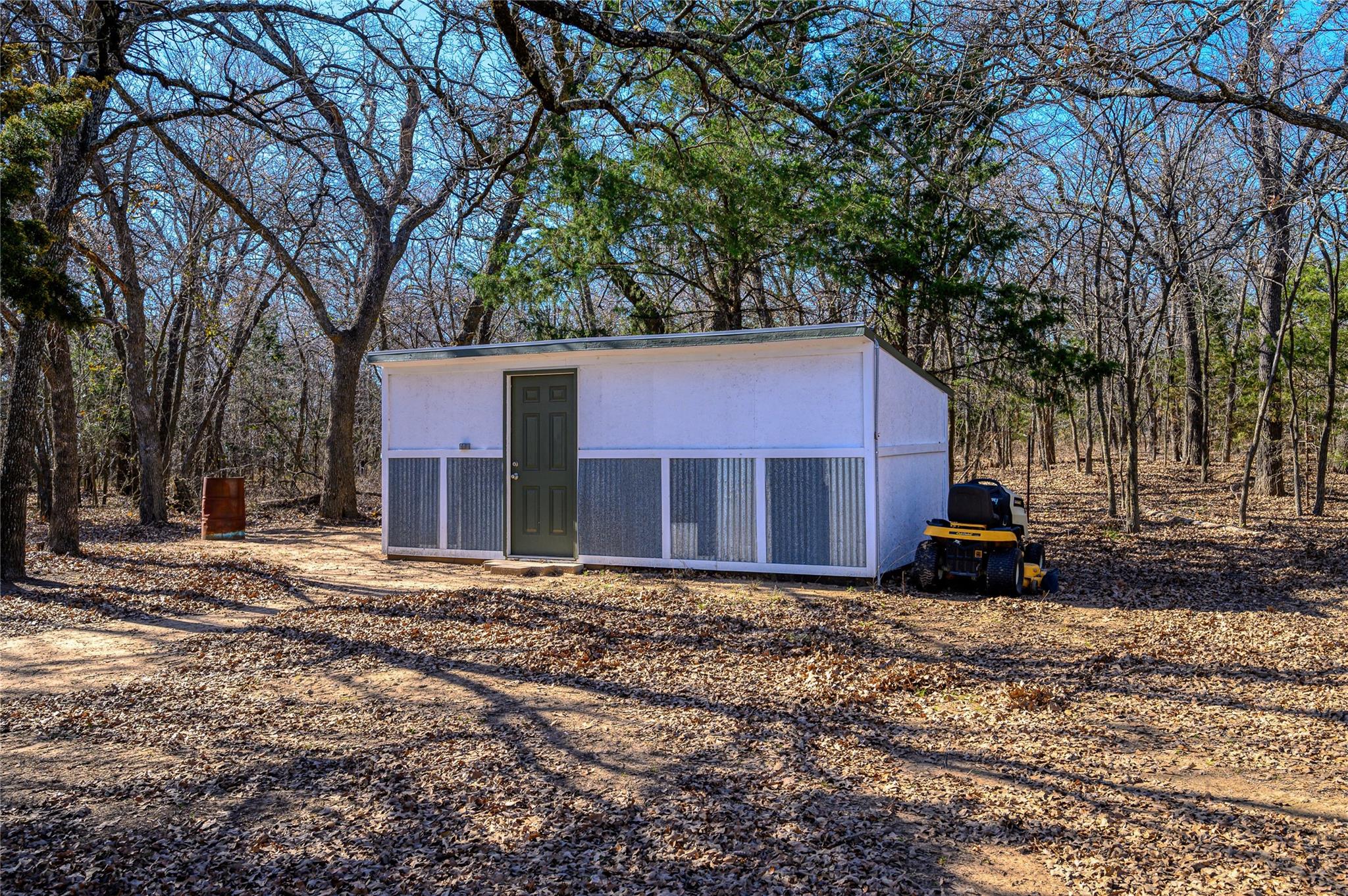 main property photo 25