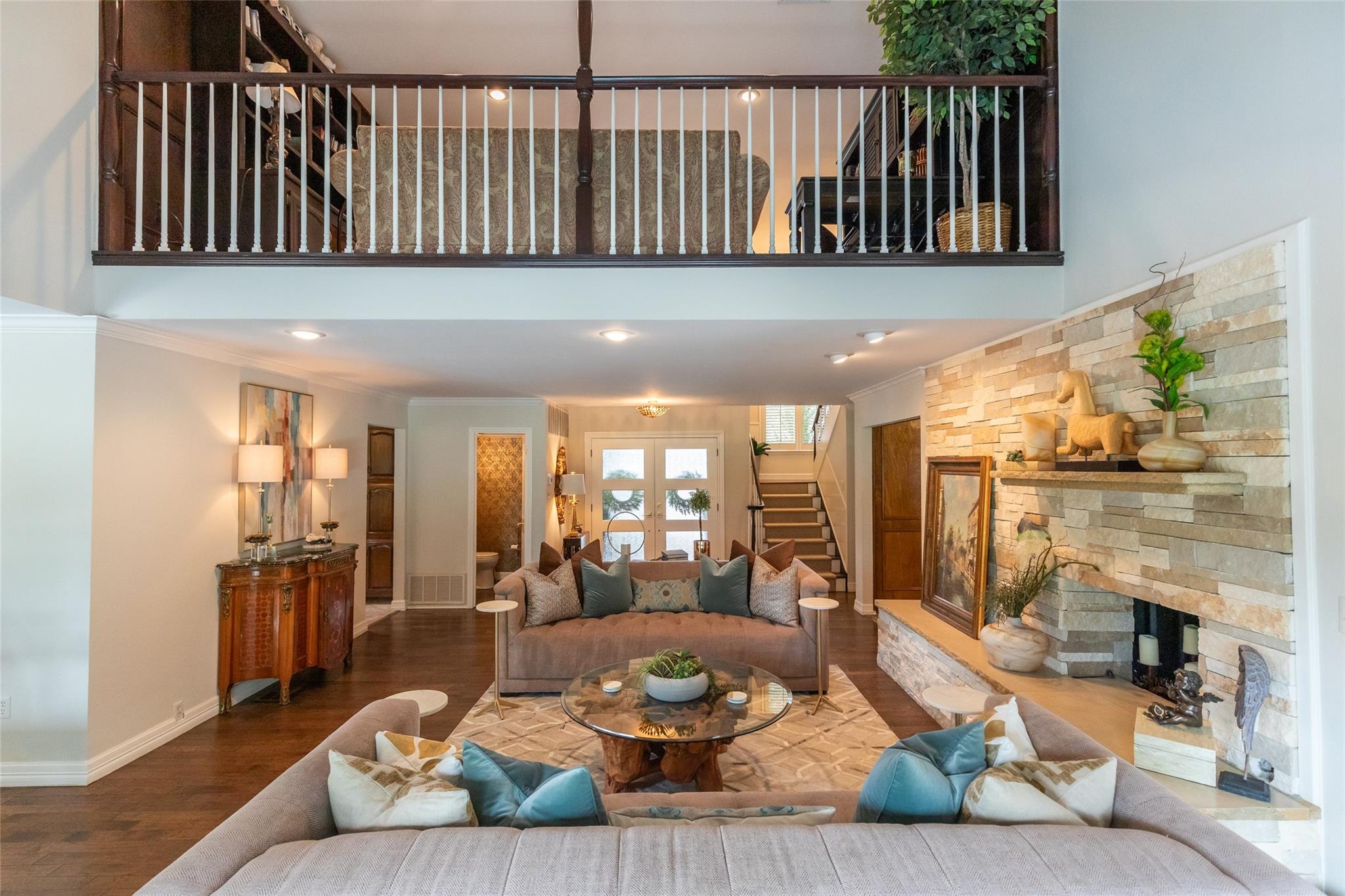 main property photo 6
