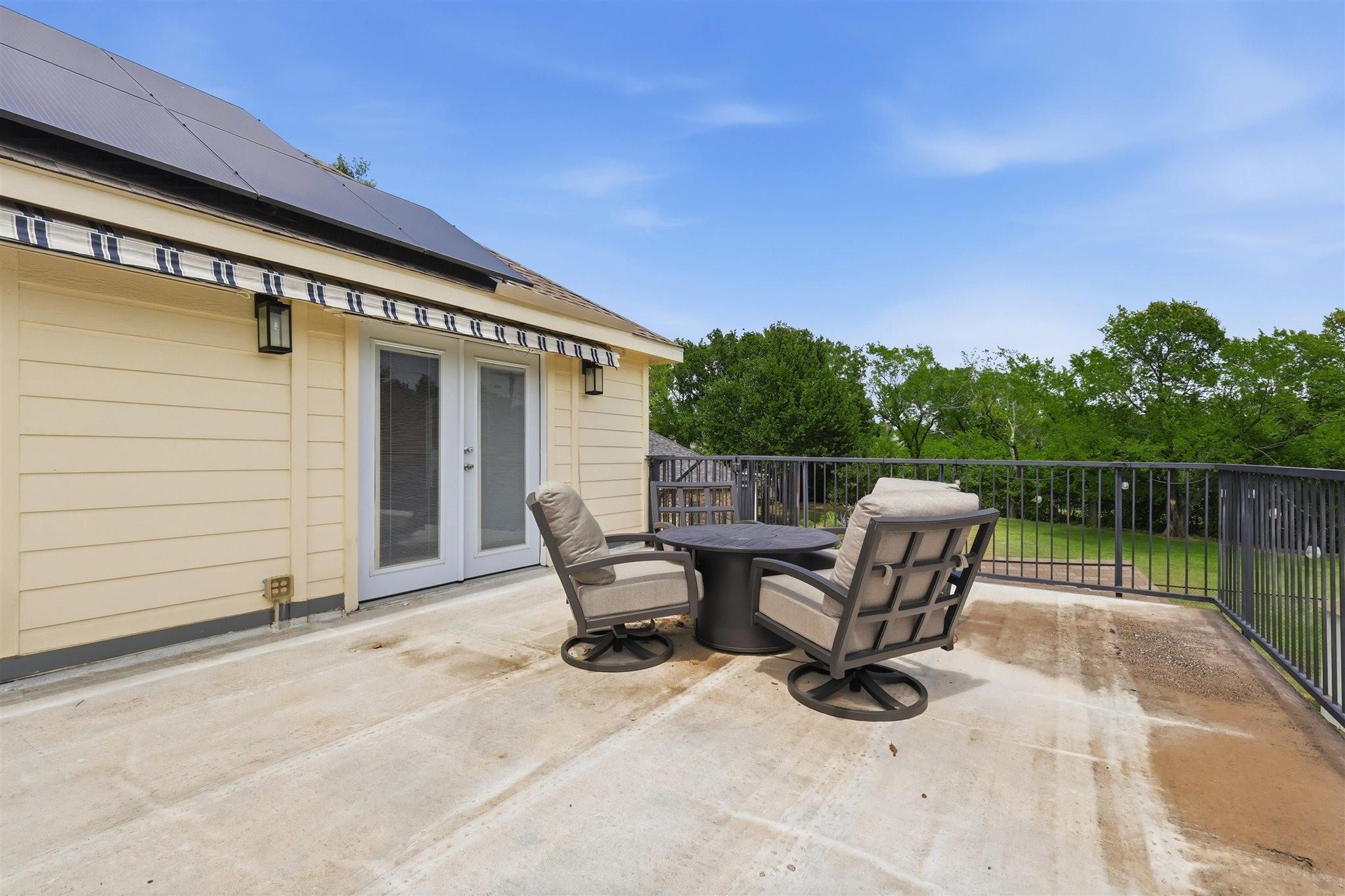 main property photo 28