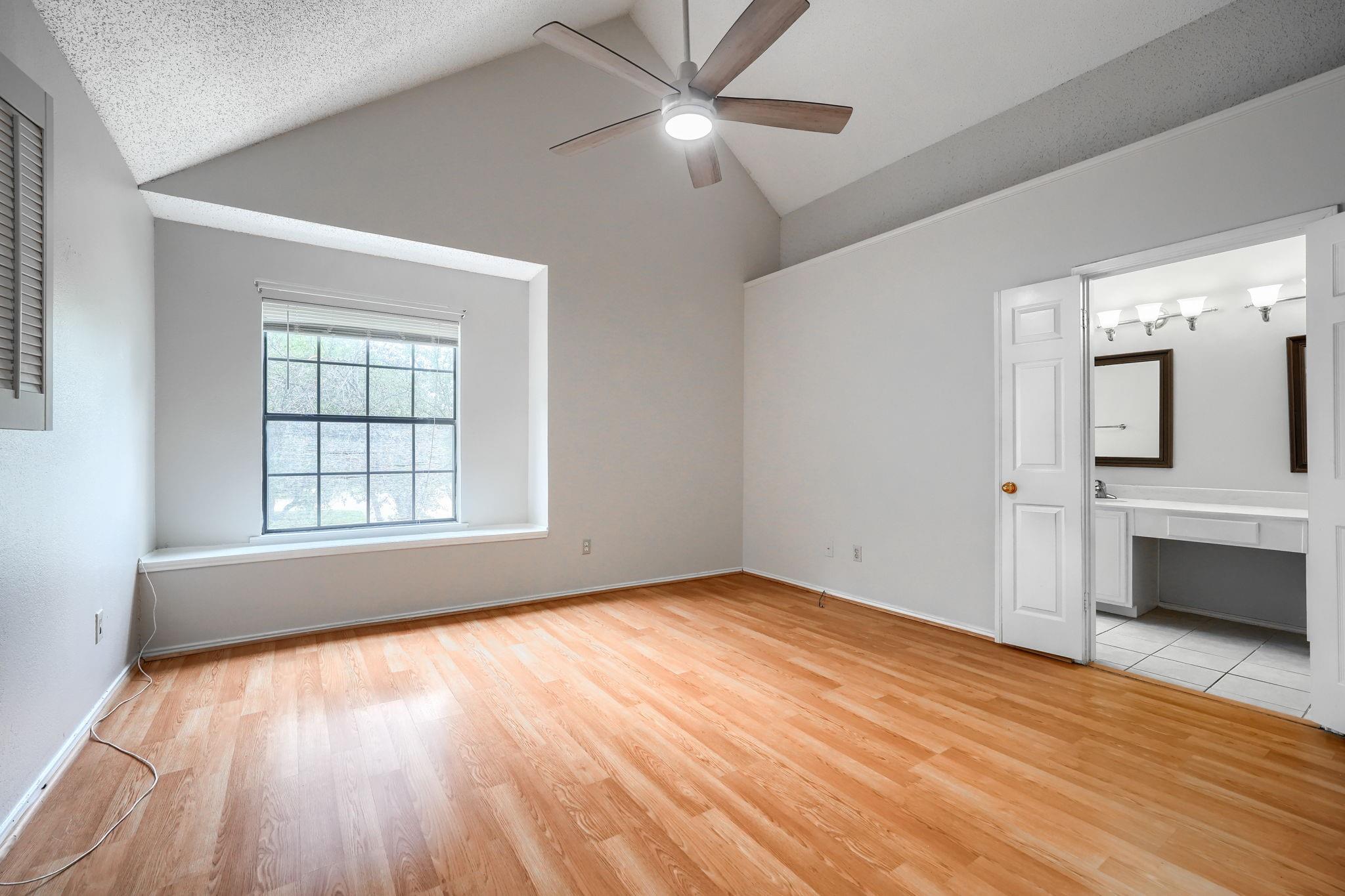 property viewer photo 16