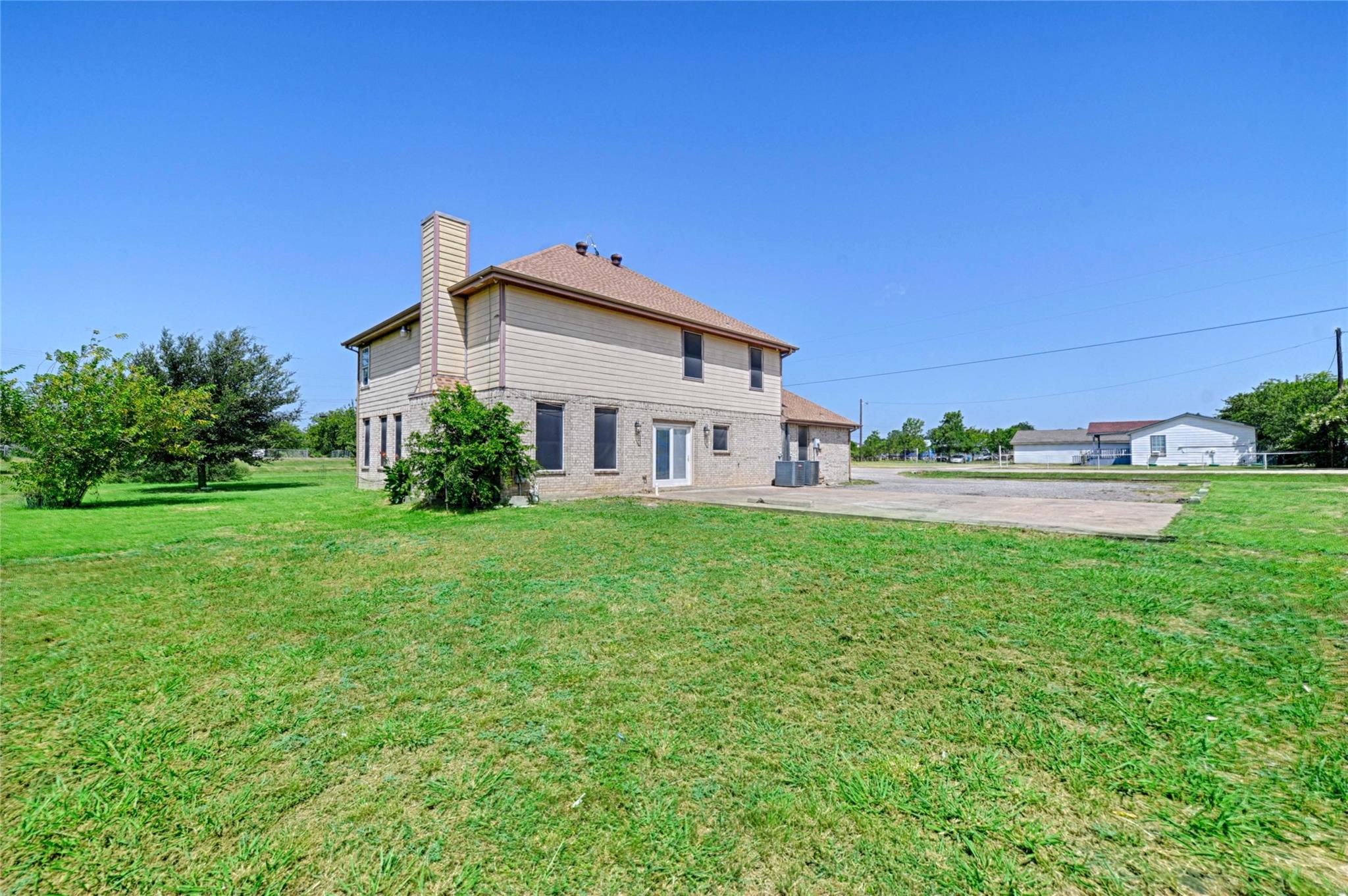 main property photo 5