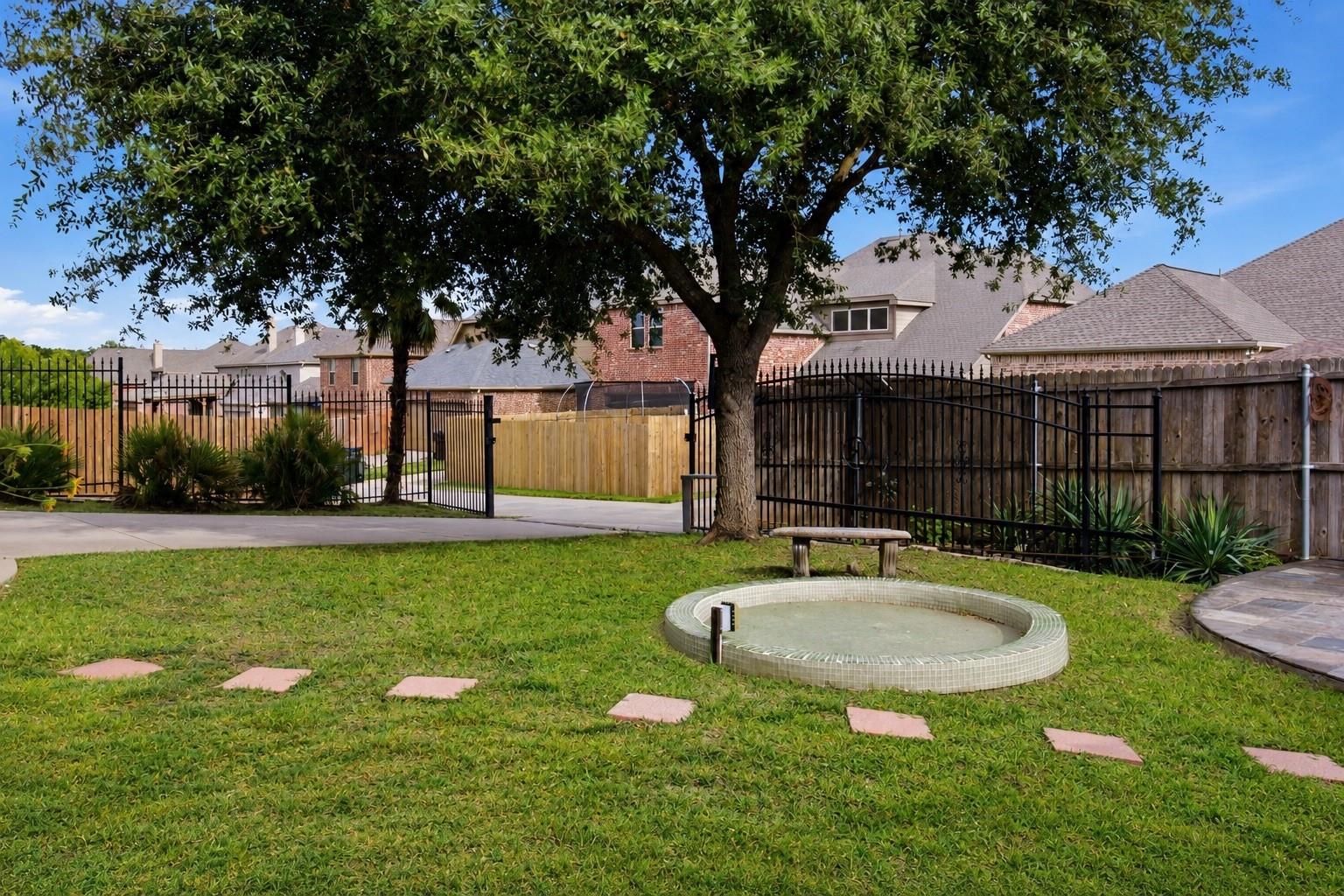 main property photo 30