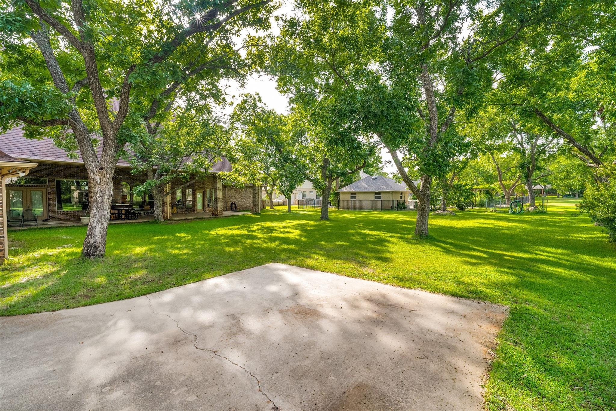 main property photo 31