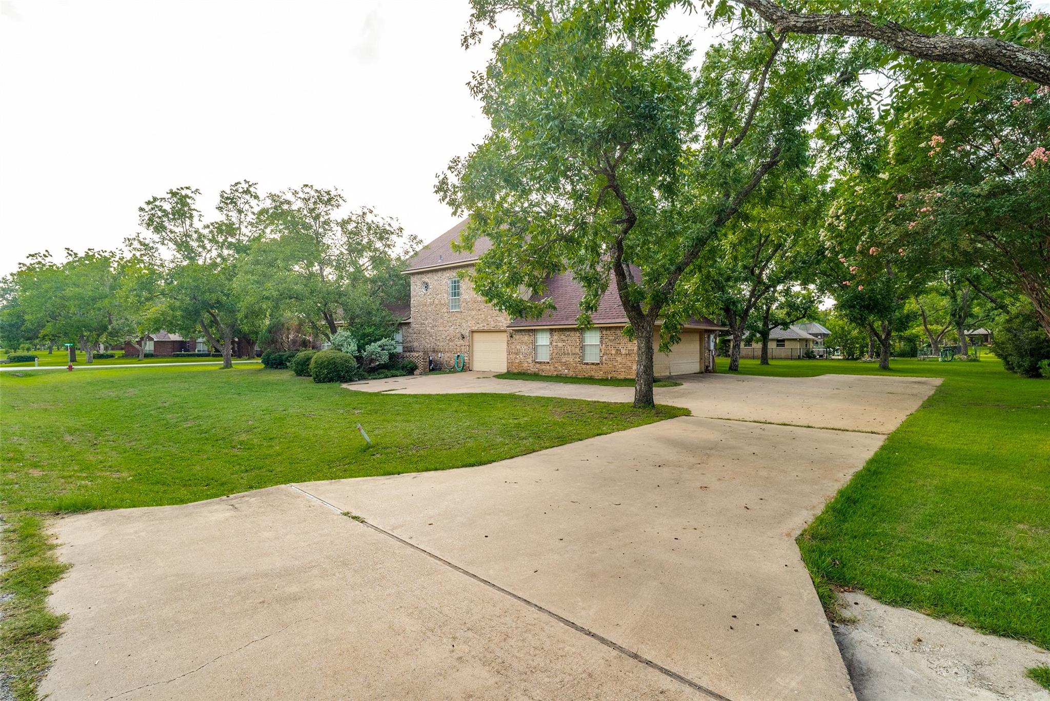 main property photo 33