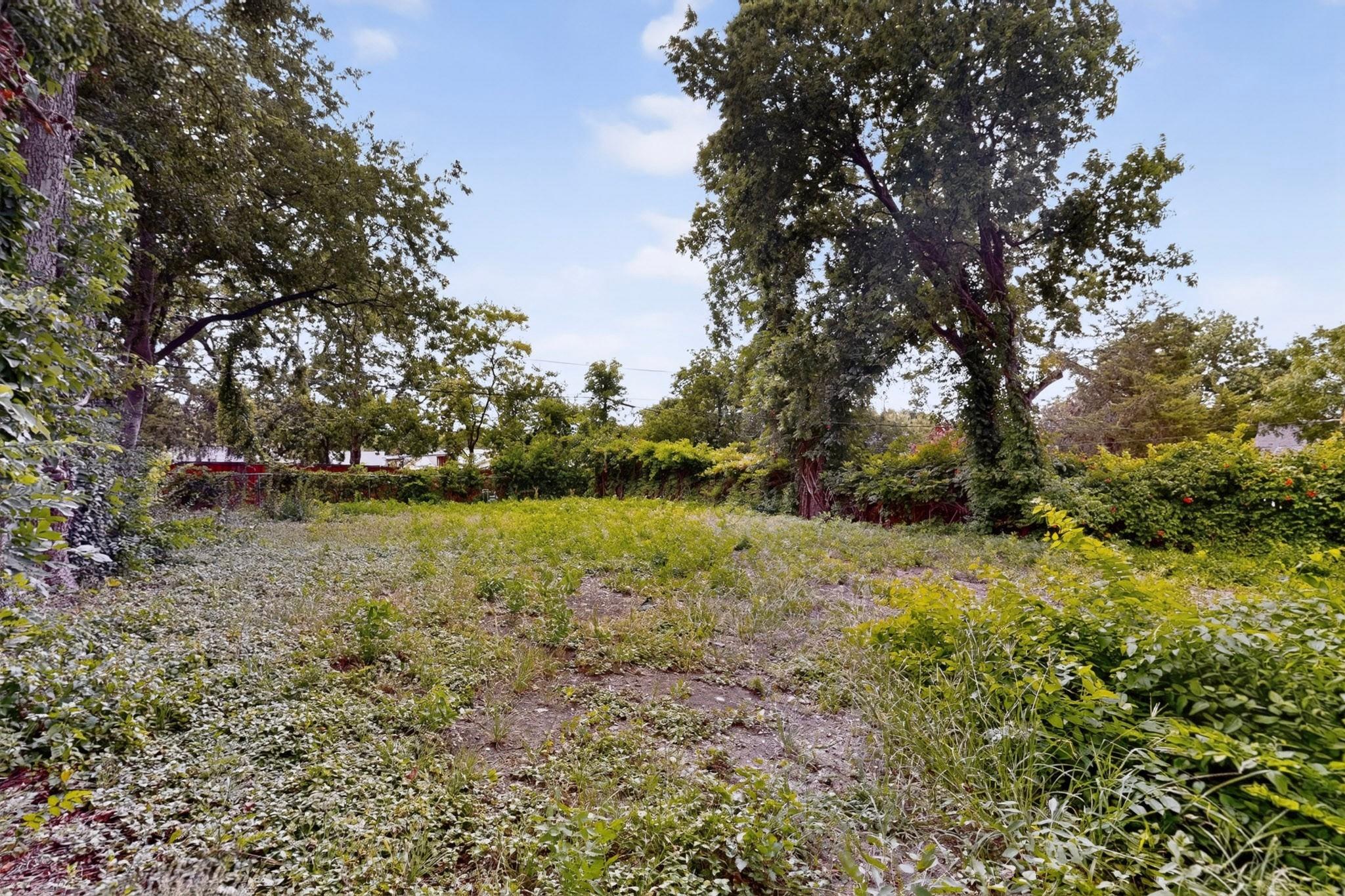 main property photo 39