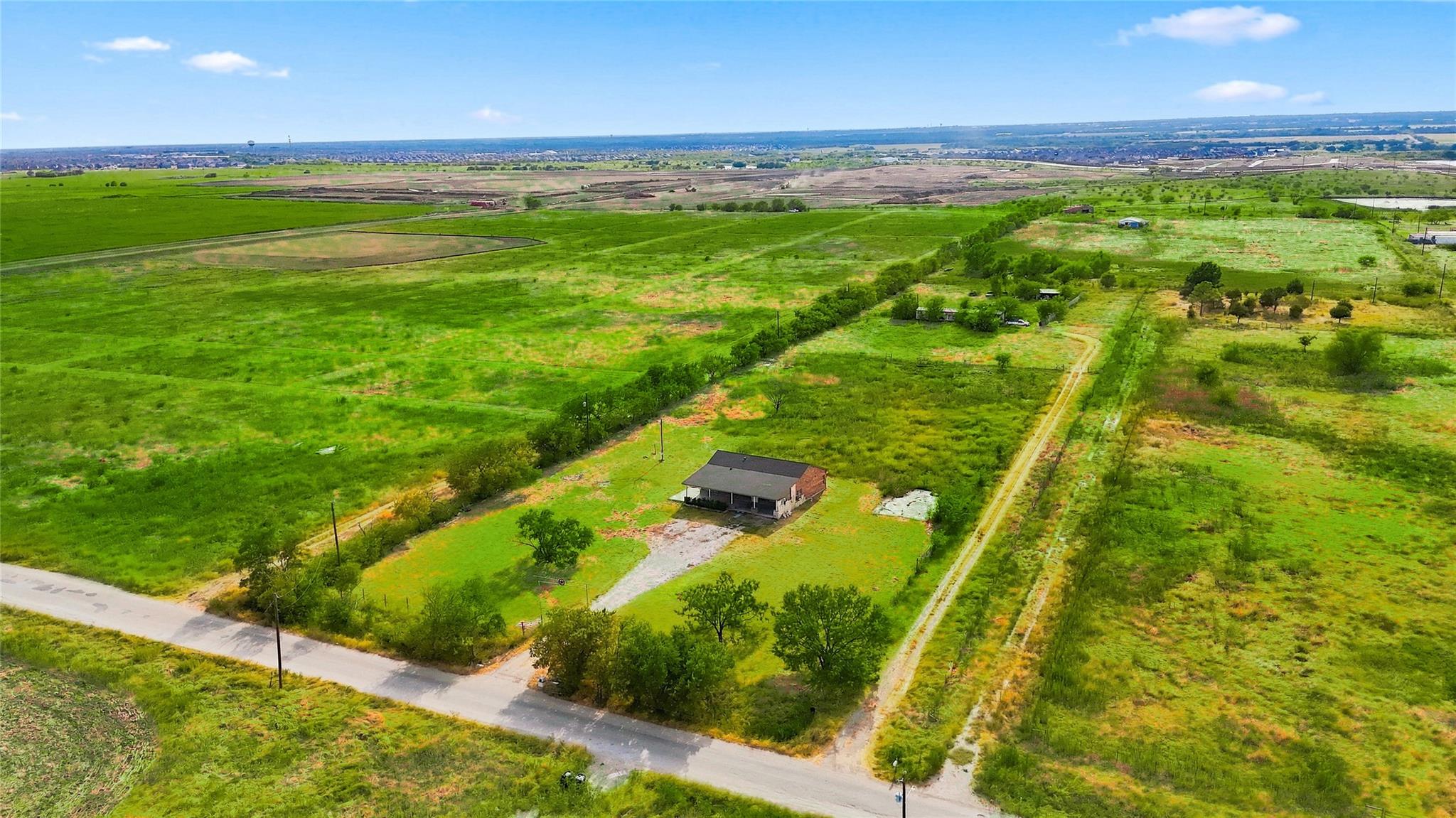 main property photo 18