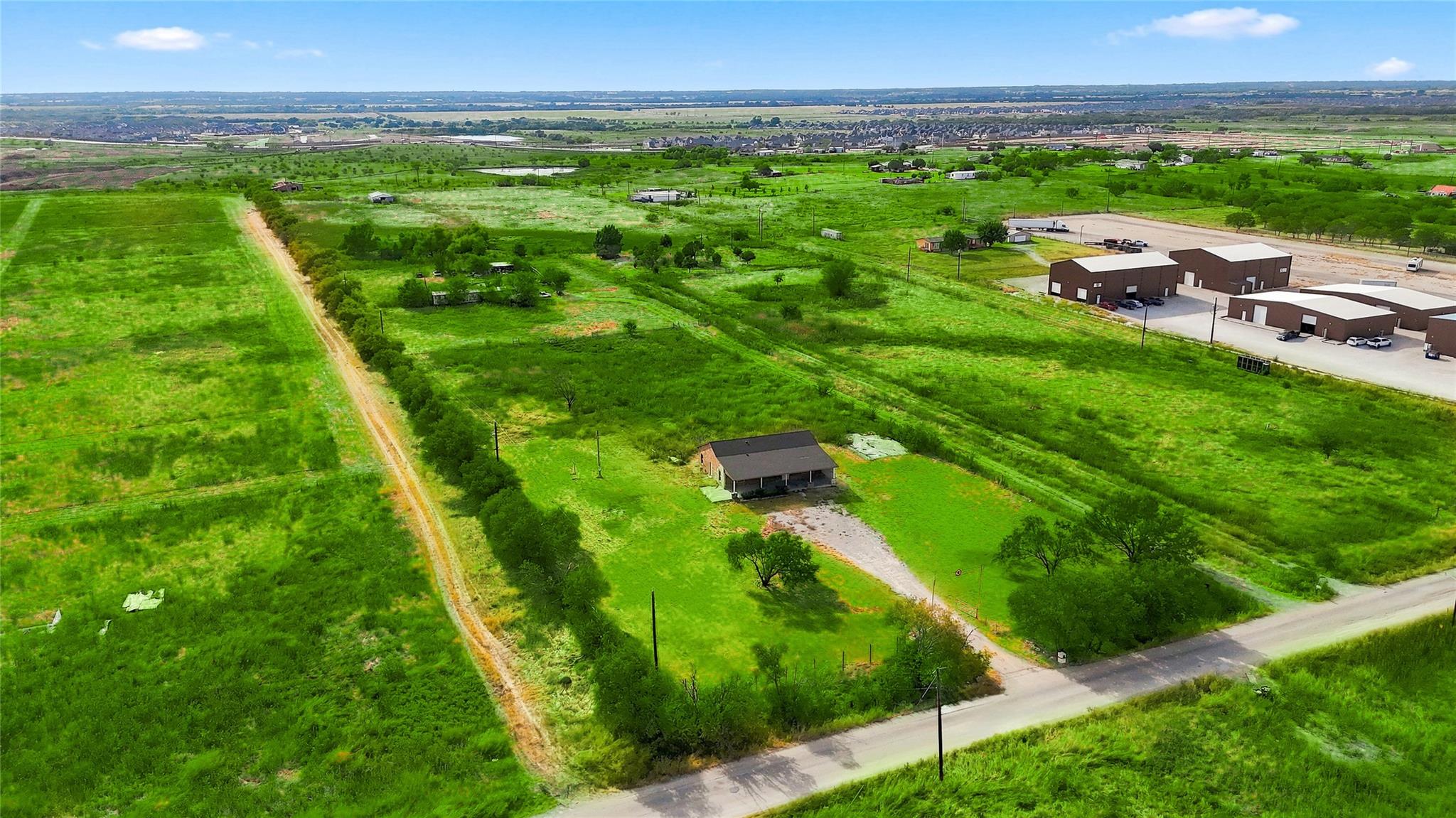 main property photo 19