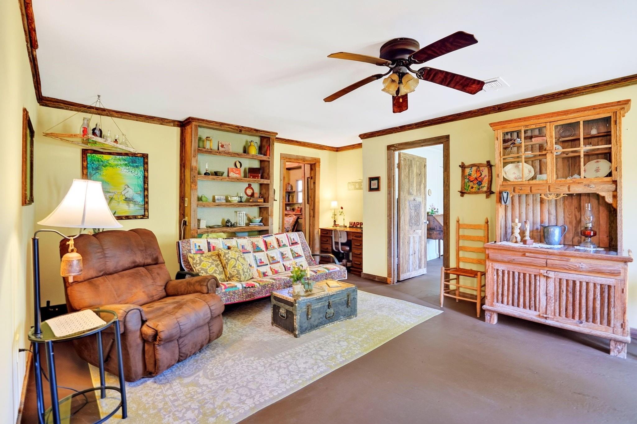 main property photo 3