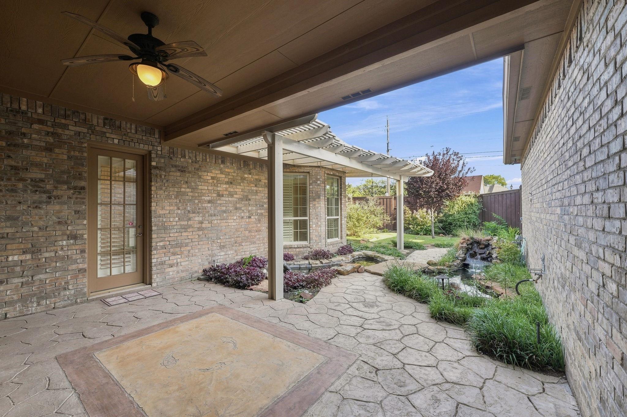 main property photo 30