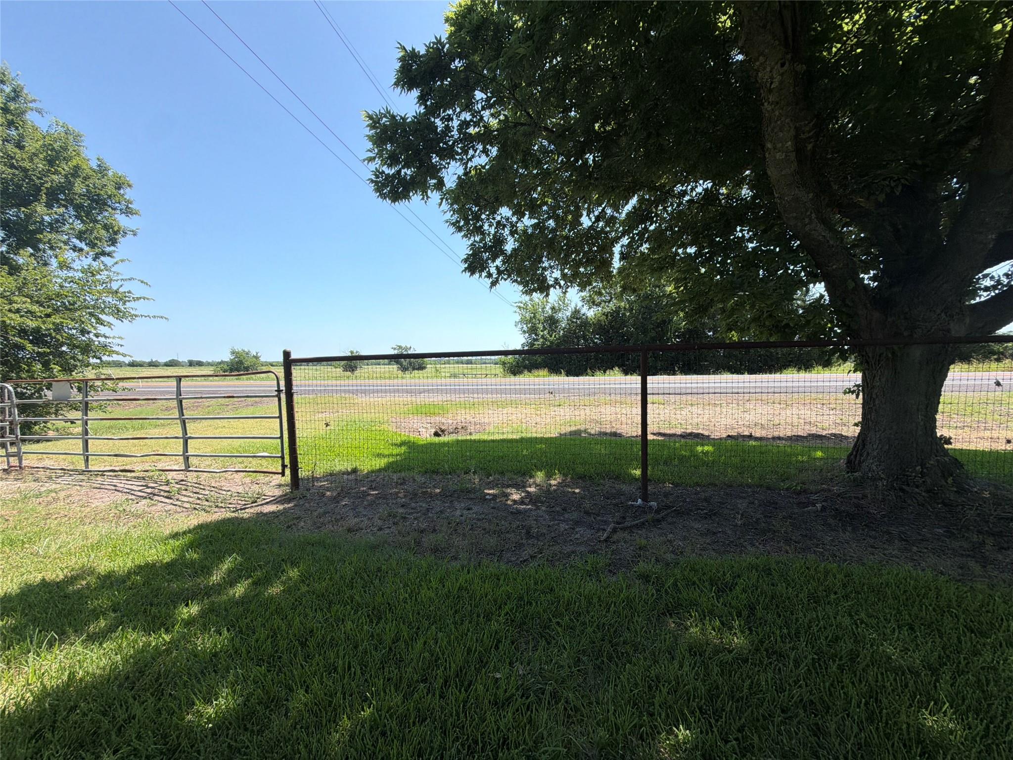 main property photo 6