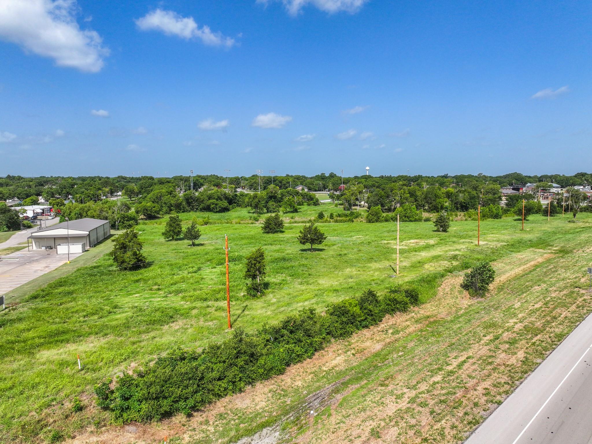 main property photo 11