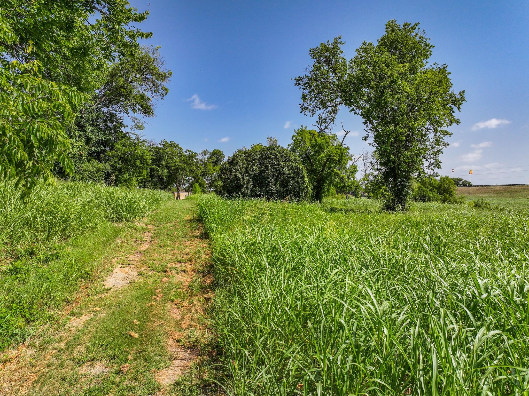 main property photo 24