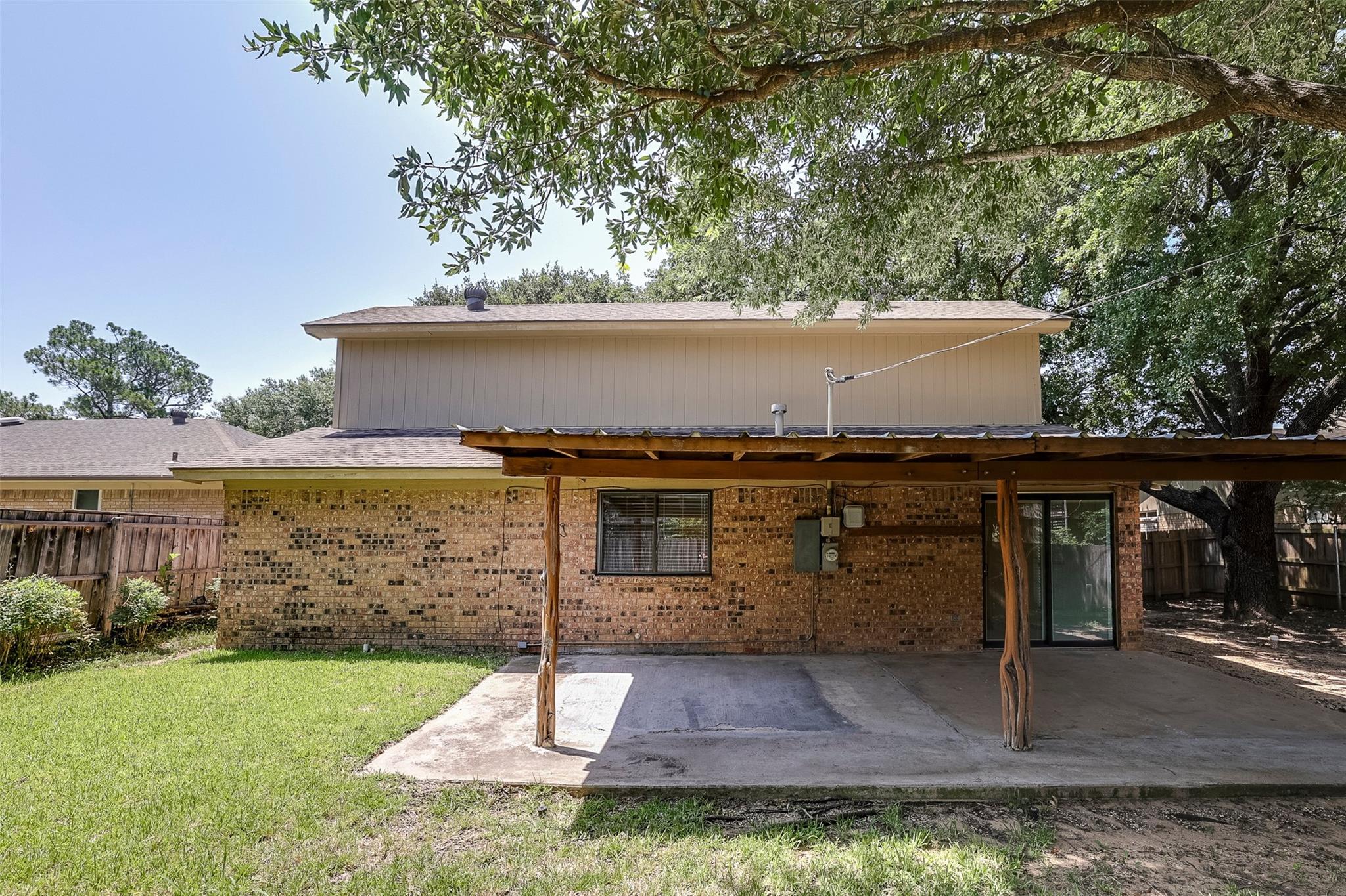 main property photo 20
