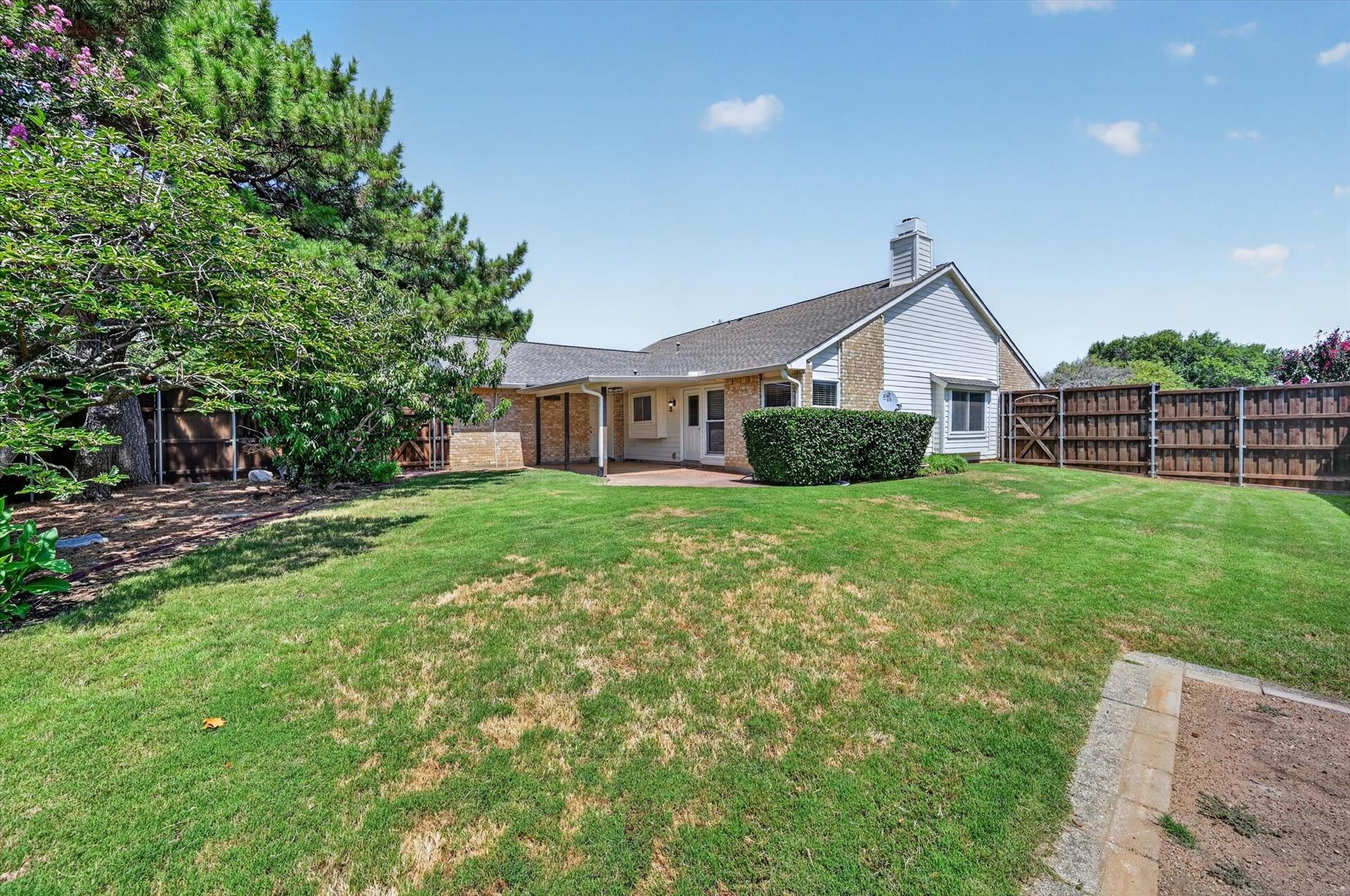 main property photo 22