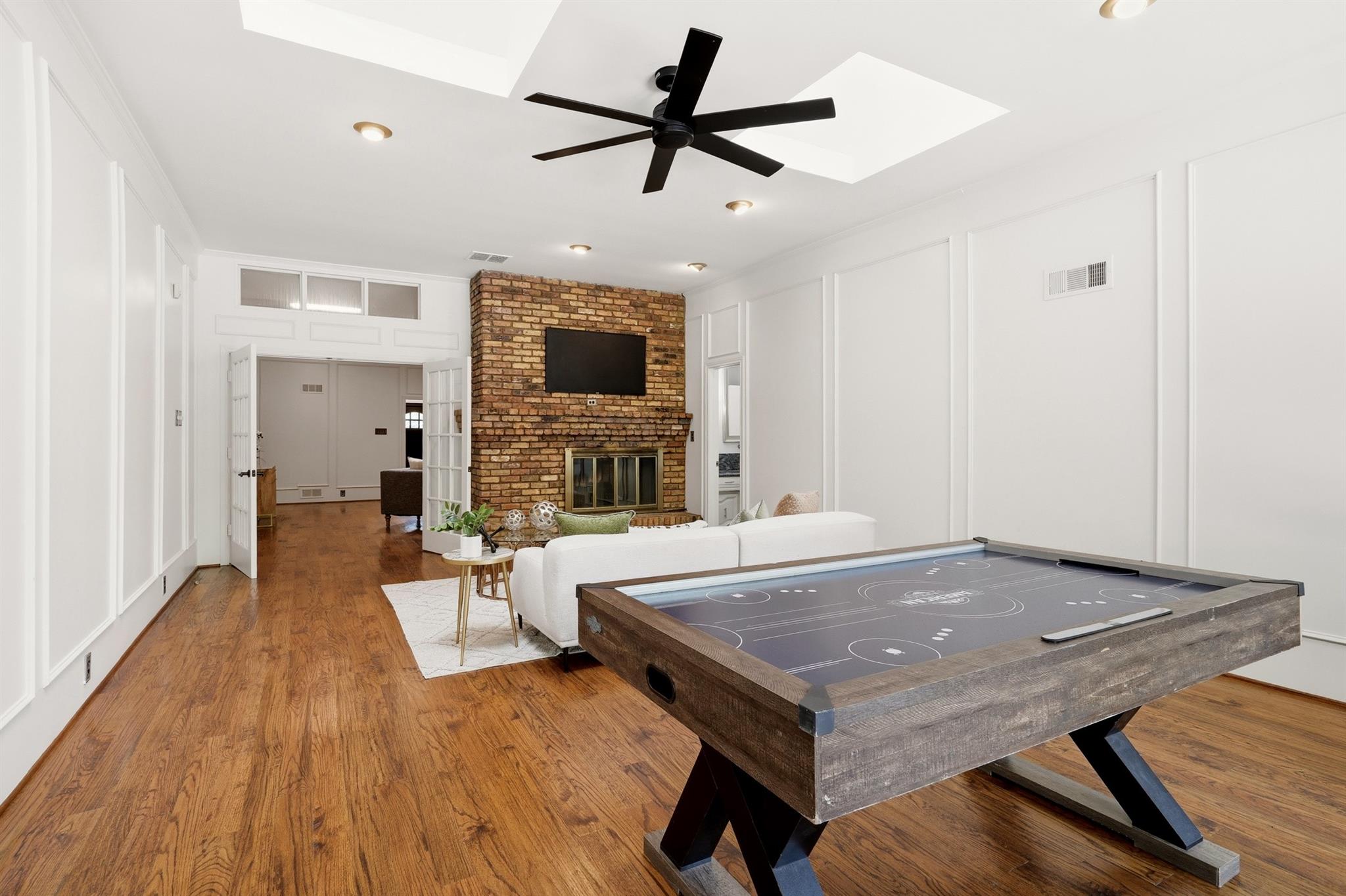 property viewer photo 16