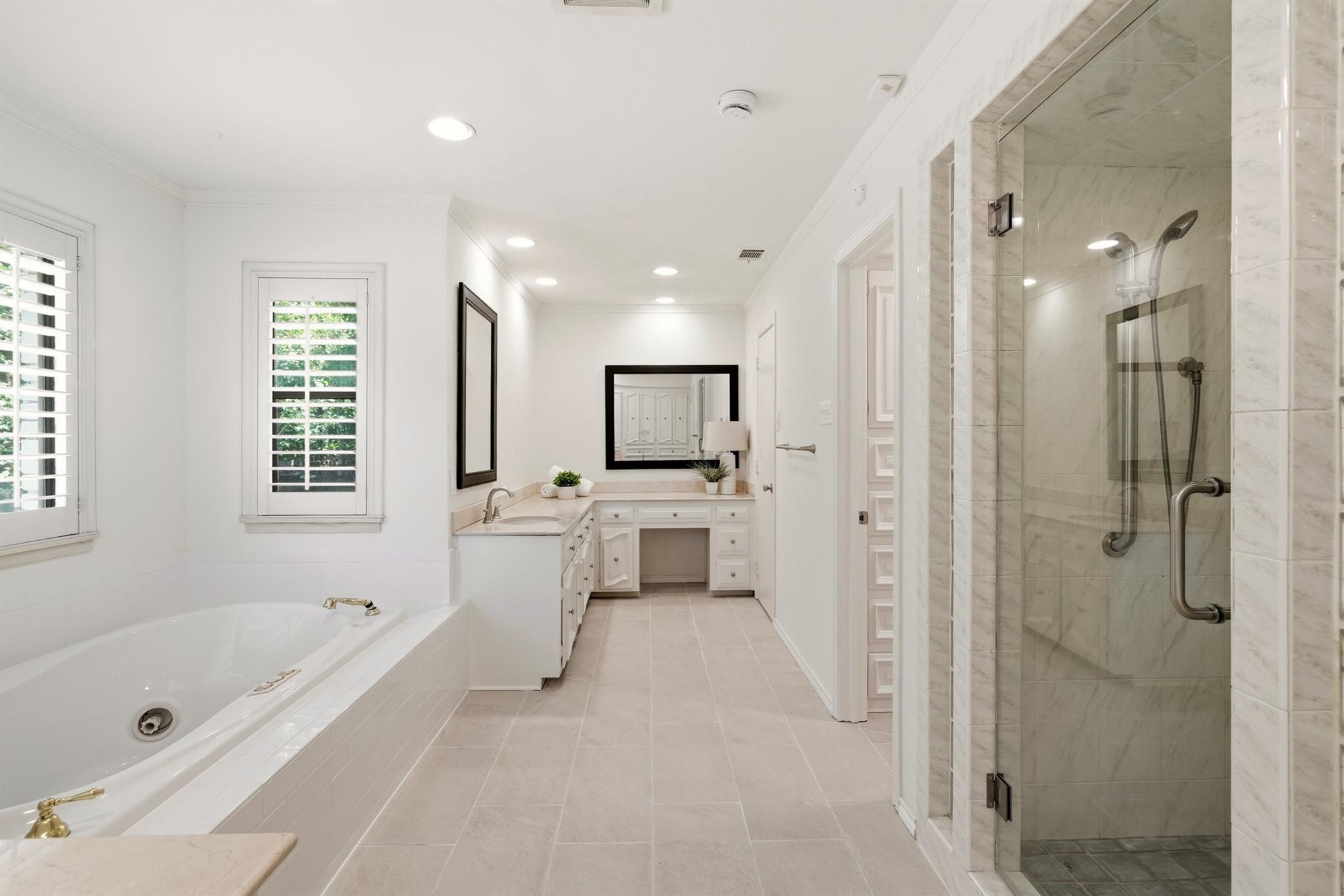 property viewer photo 25
