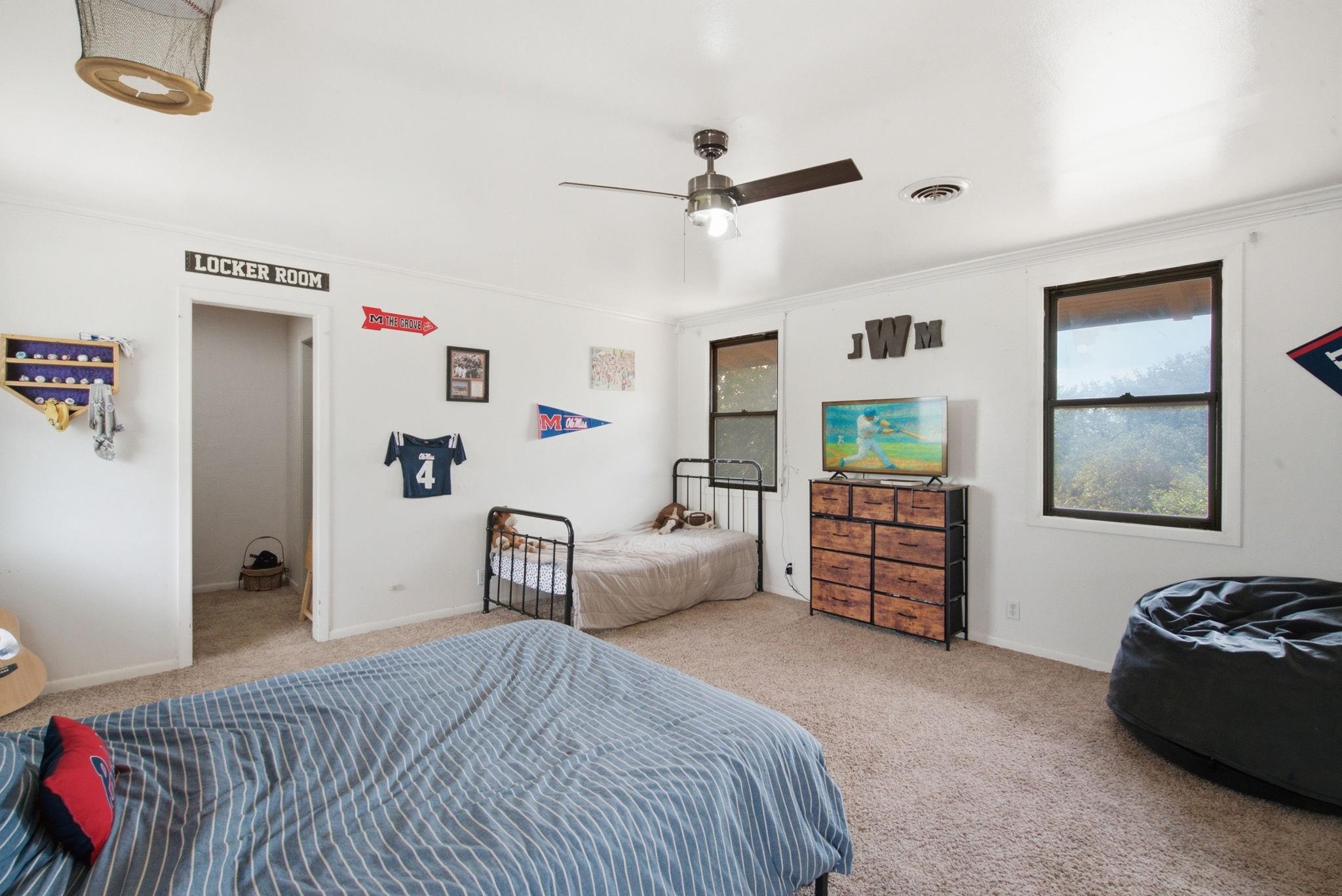 main property photo 21