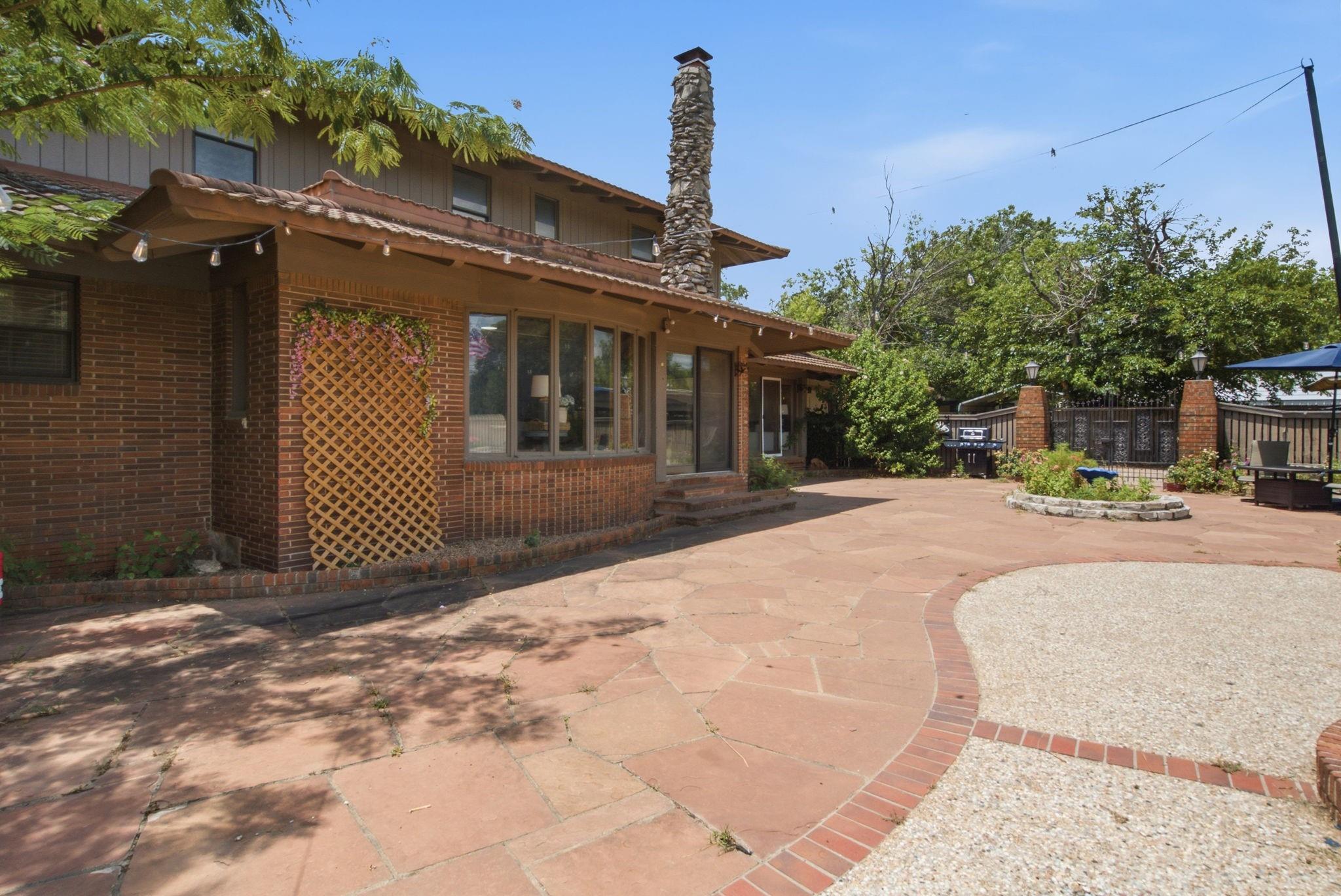 main property photo 34