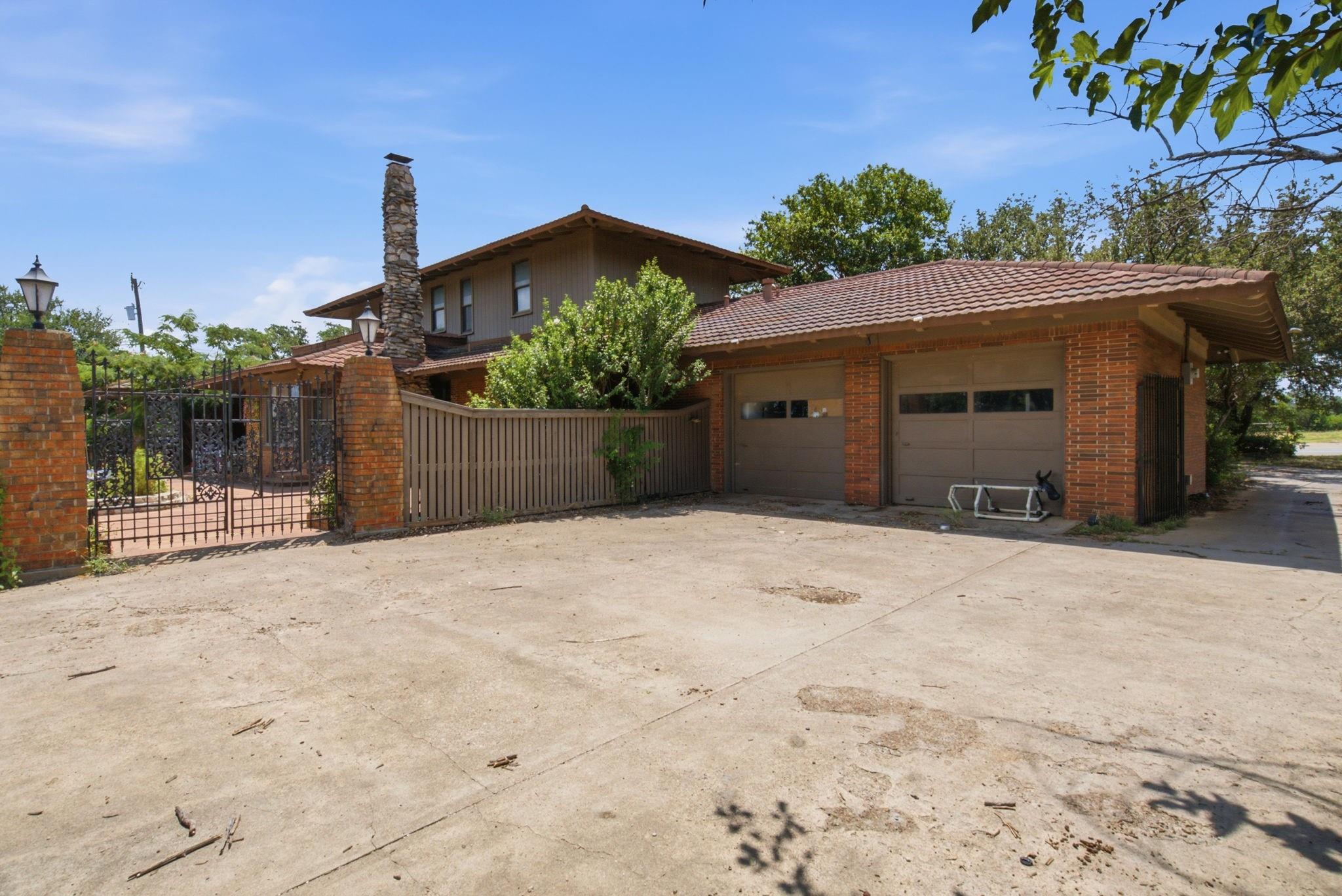 main property photo 37