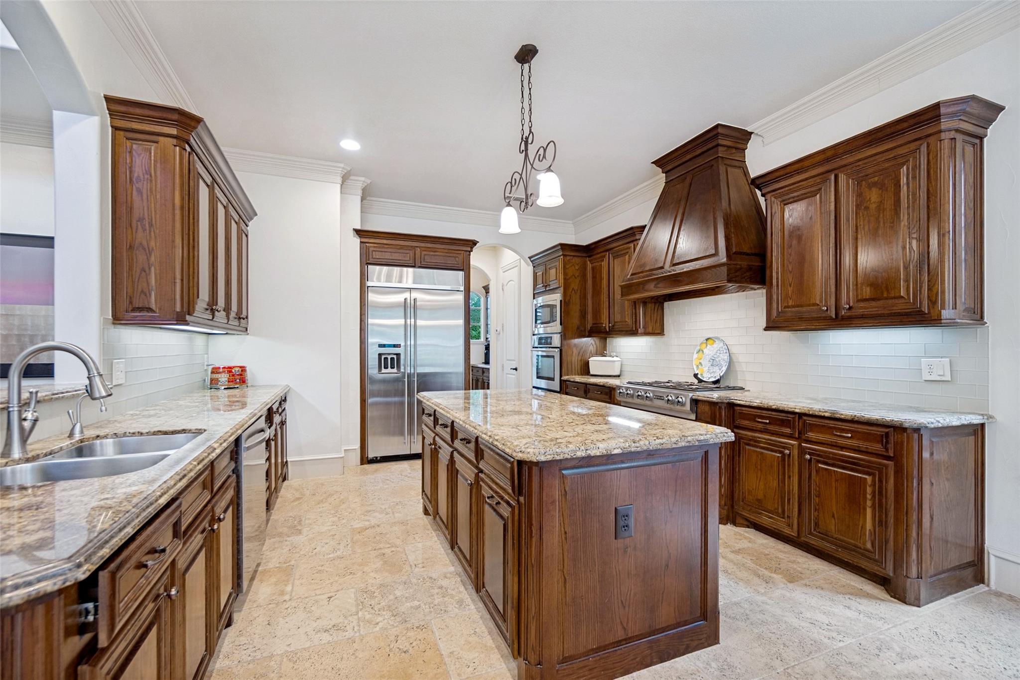 main property photo 10