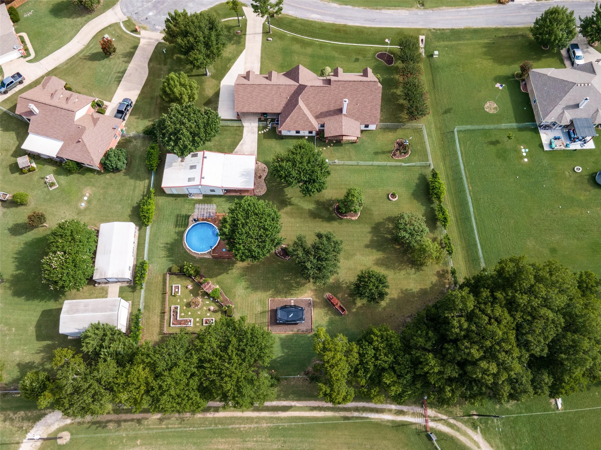main property photo 27