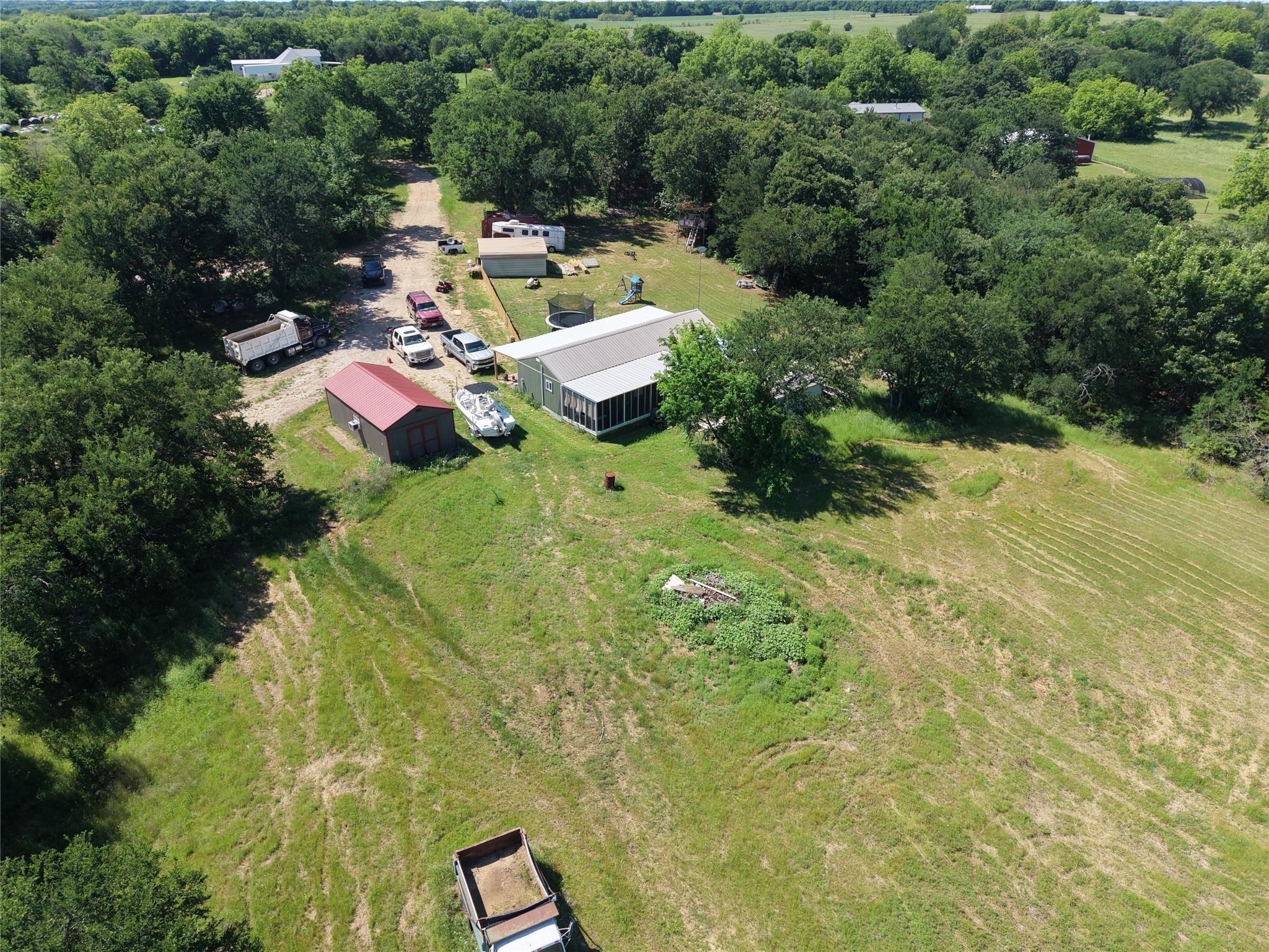 main property photo 11